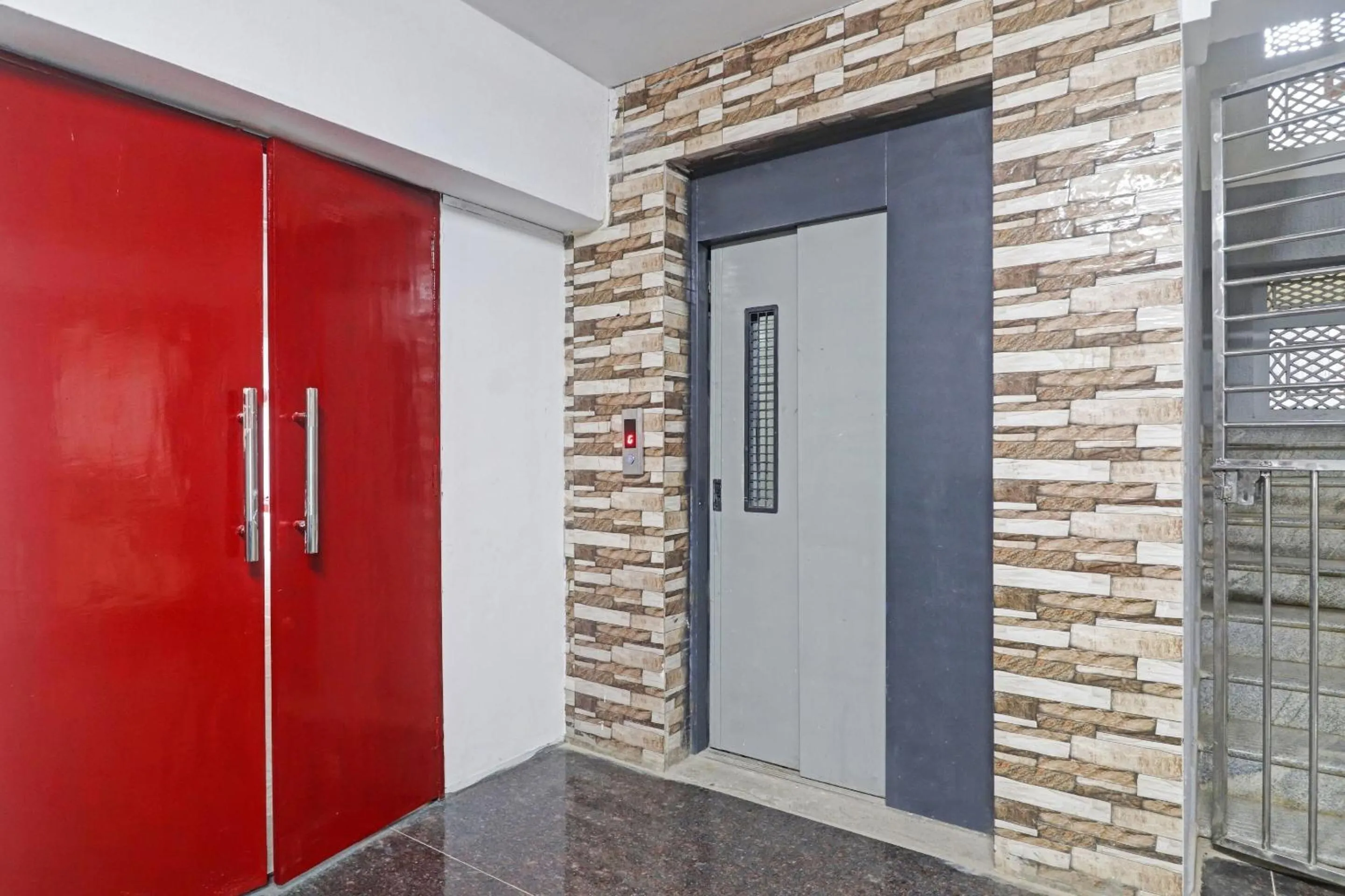 Lobby or reception in Townhouse De Alphabet Hotel