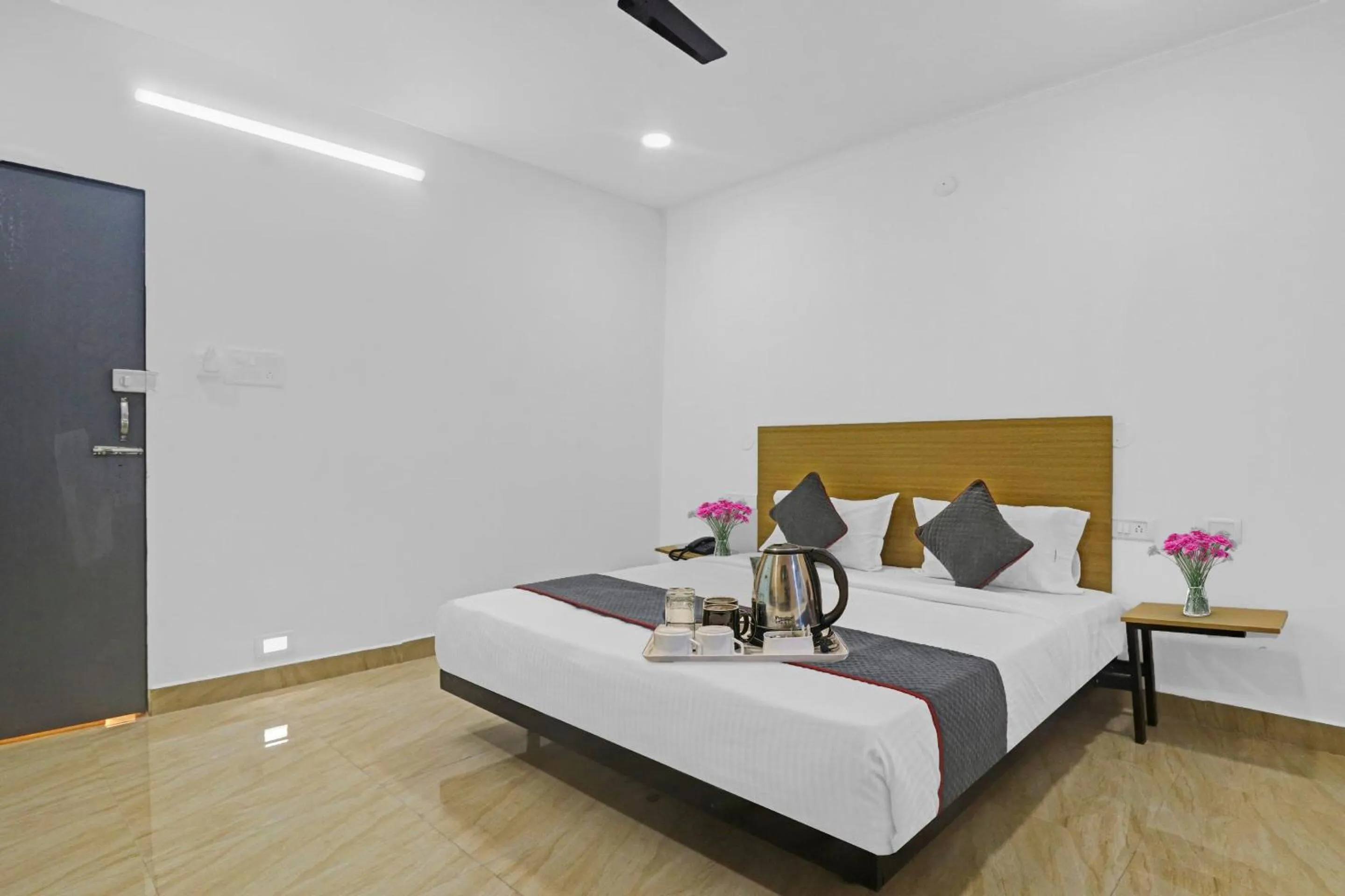 Bedroom, Bed in Townhouse De Alphabet Hotel