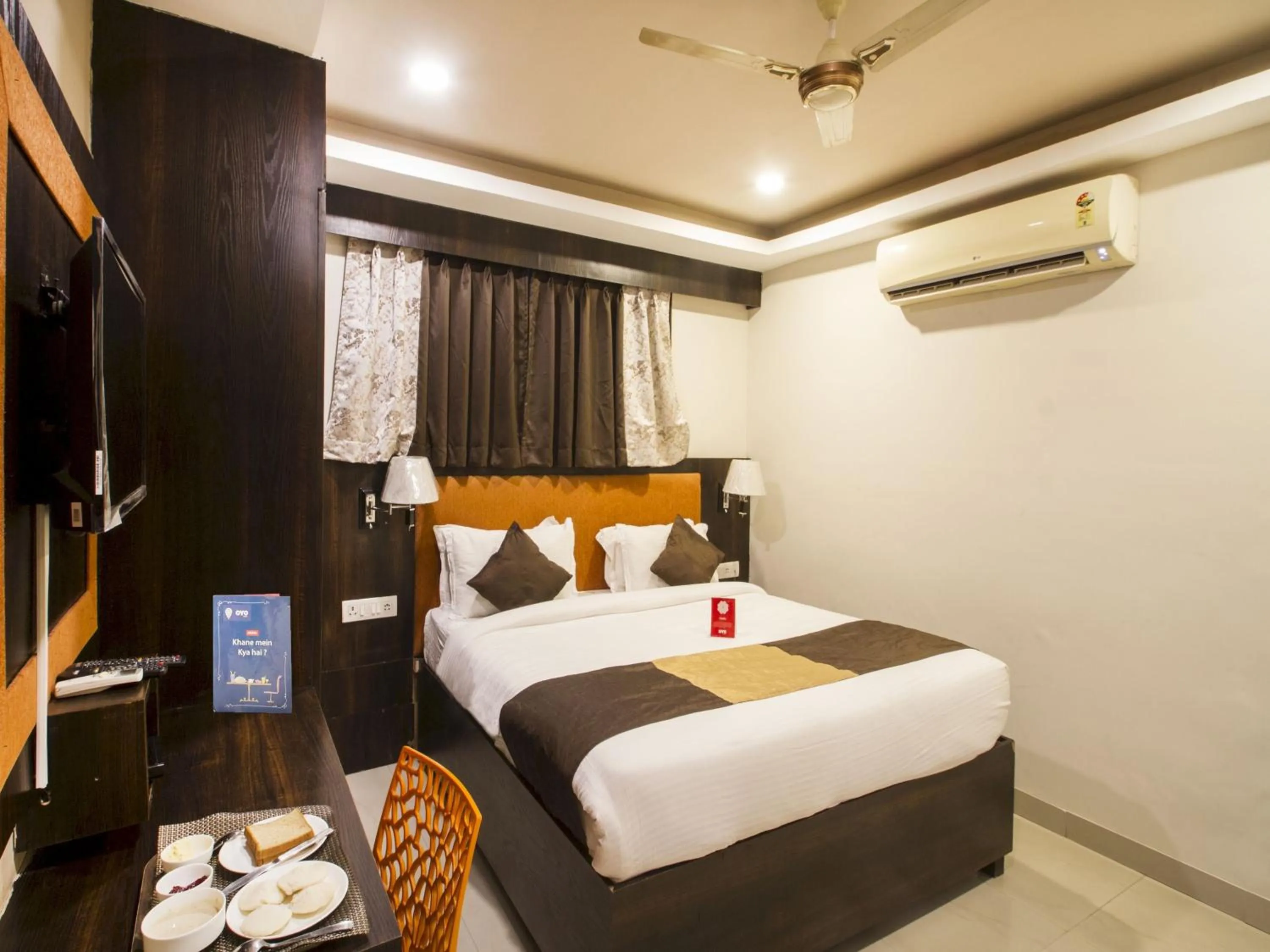 Bedroom, Bed in Collection O Park Heights Banjara Hills Near Gvk One Mall