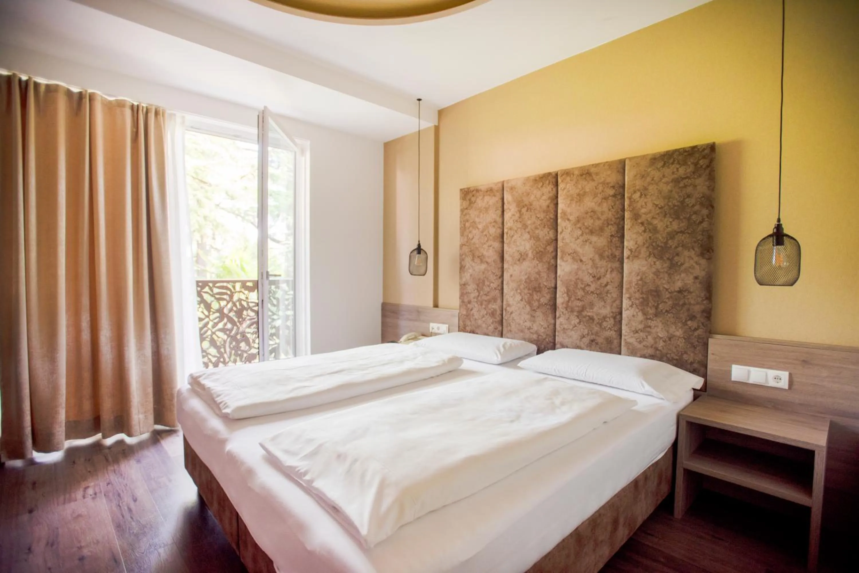 View (from property/room), Bed in Hotel Chrys