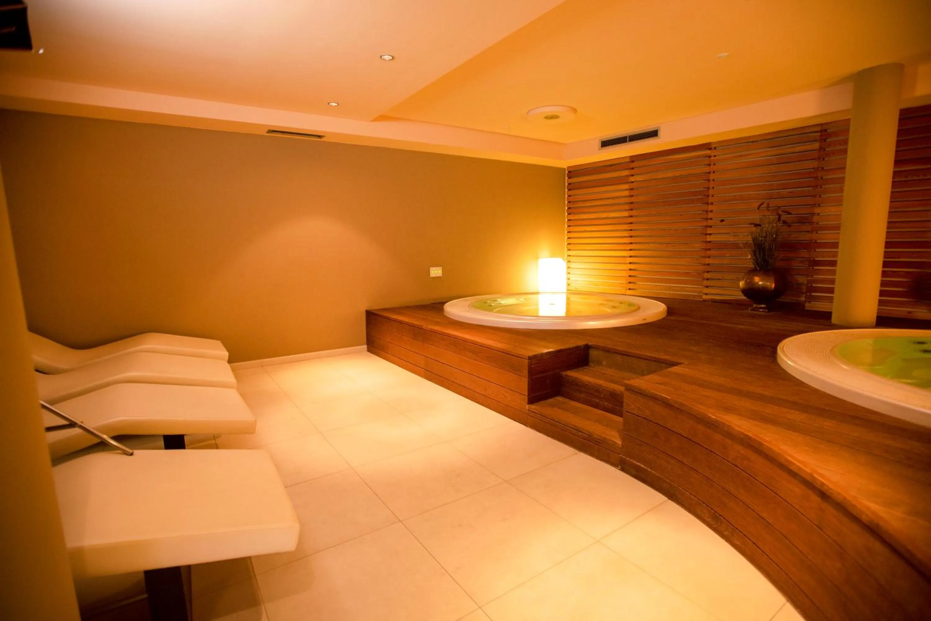 Hot Tub in Hotel Chrys