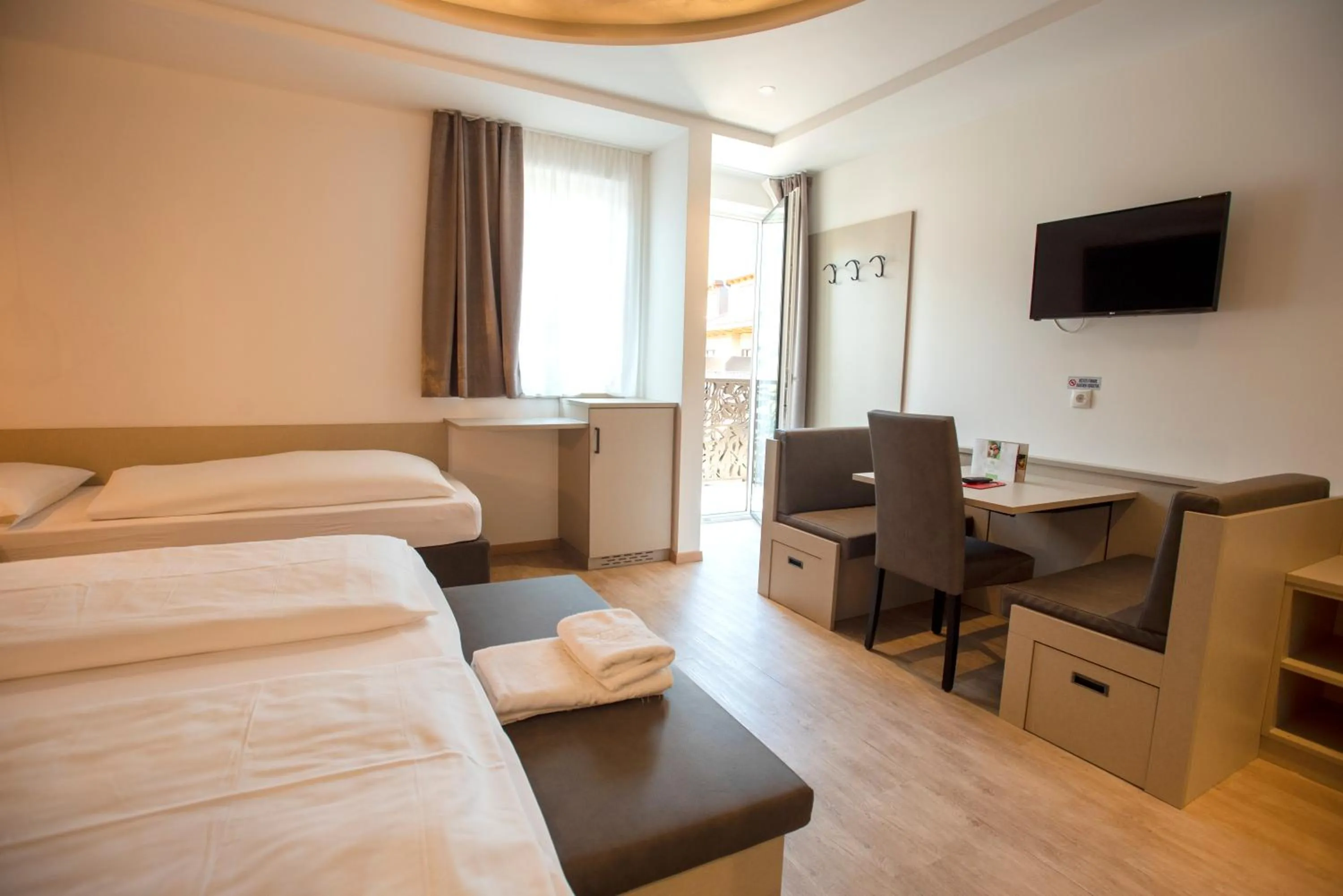 Patio, Bed in Hotel Chrys