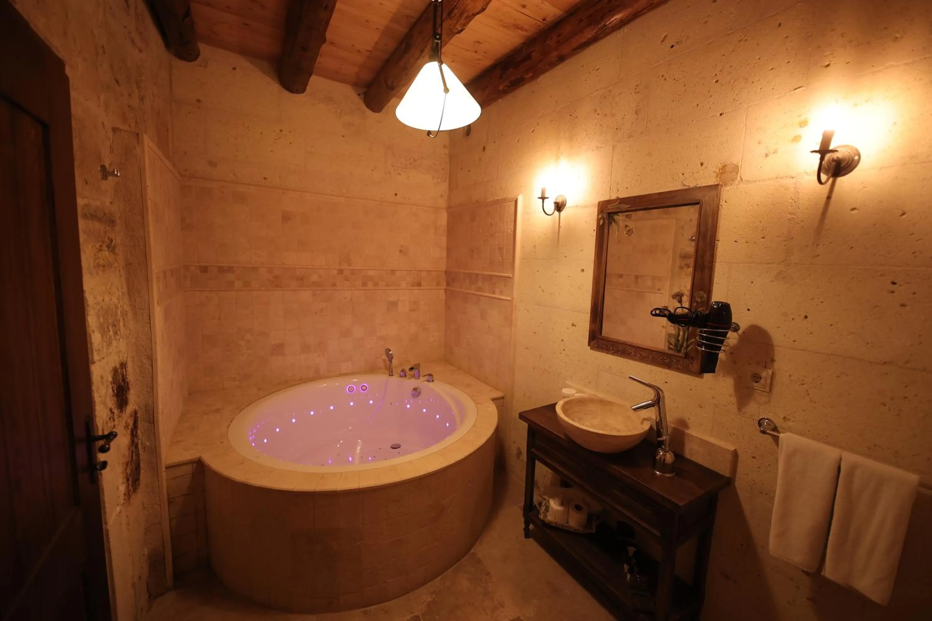 Bathroom in Ürgüp Cave Suites