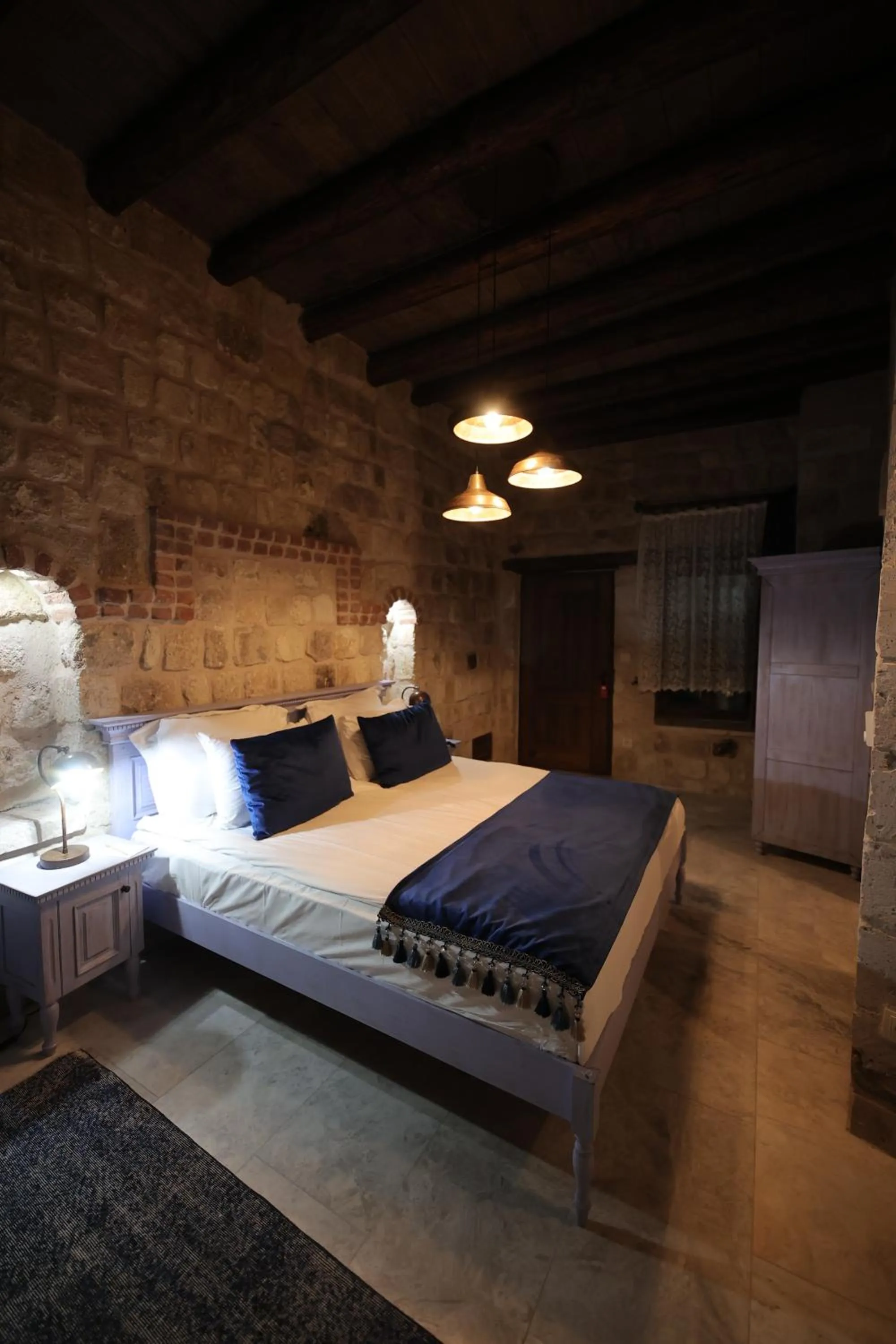 Photo of the whole room, Bed in Ürgüp Cave Suites