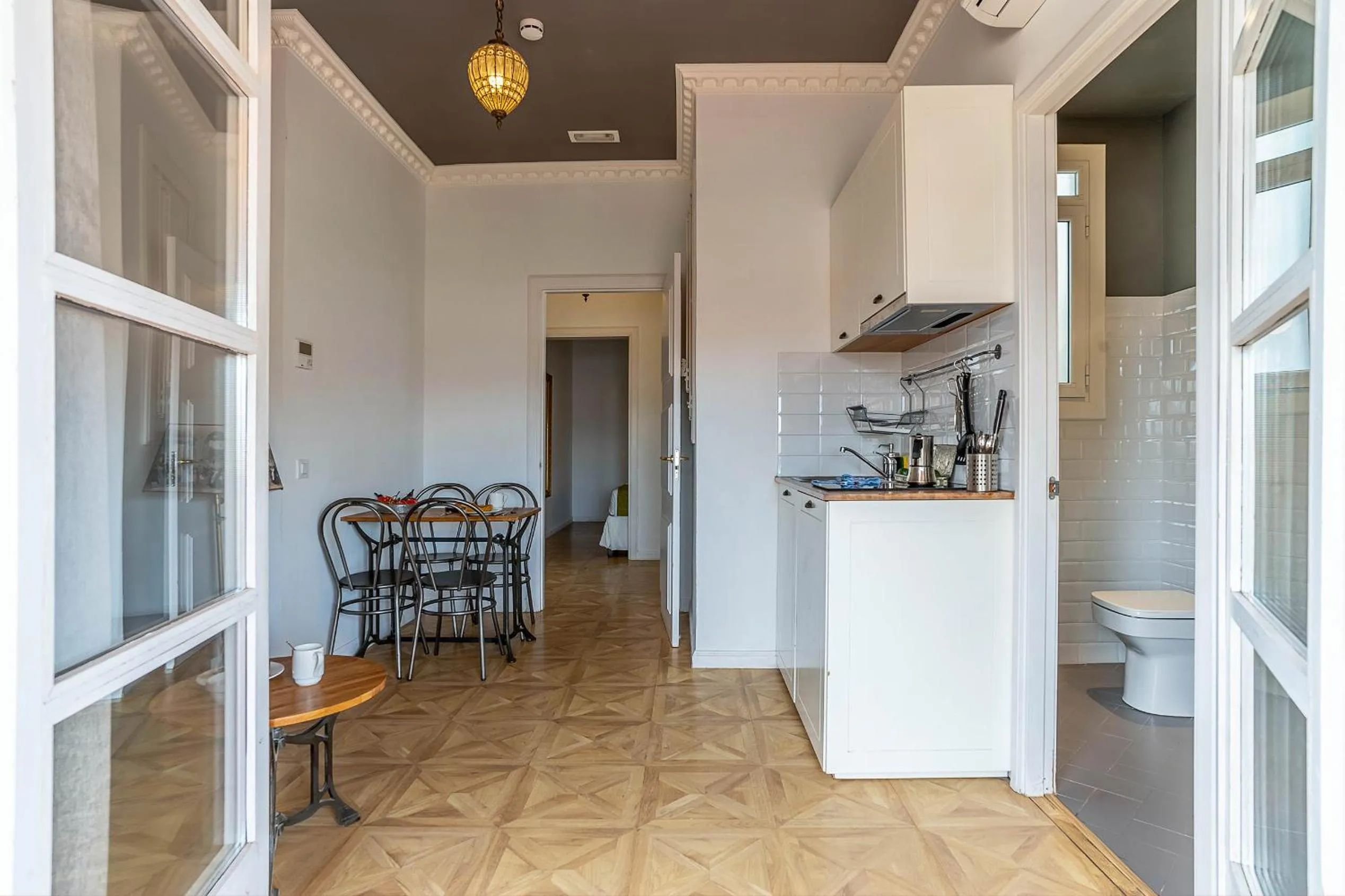 Kitchen or kitchenette in Casa Gracia Apartments