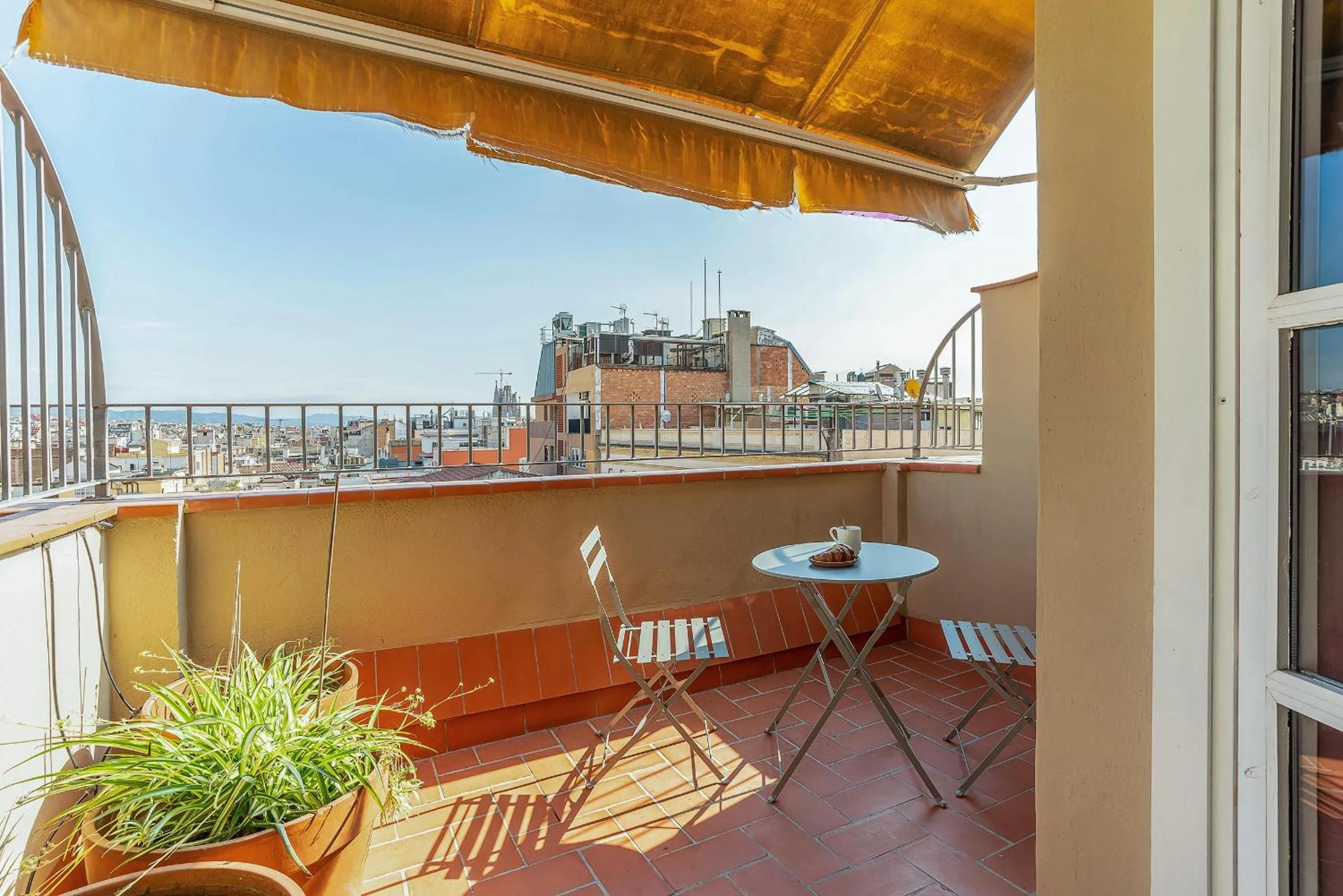 Day in Casa Gracia Apartments