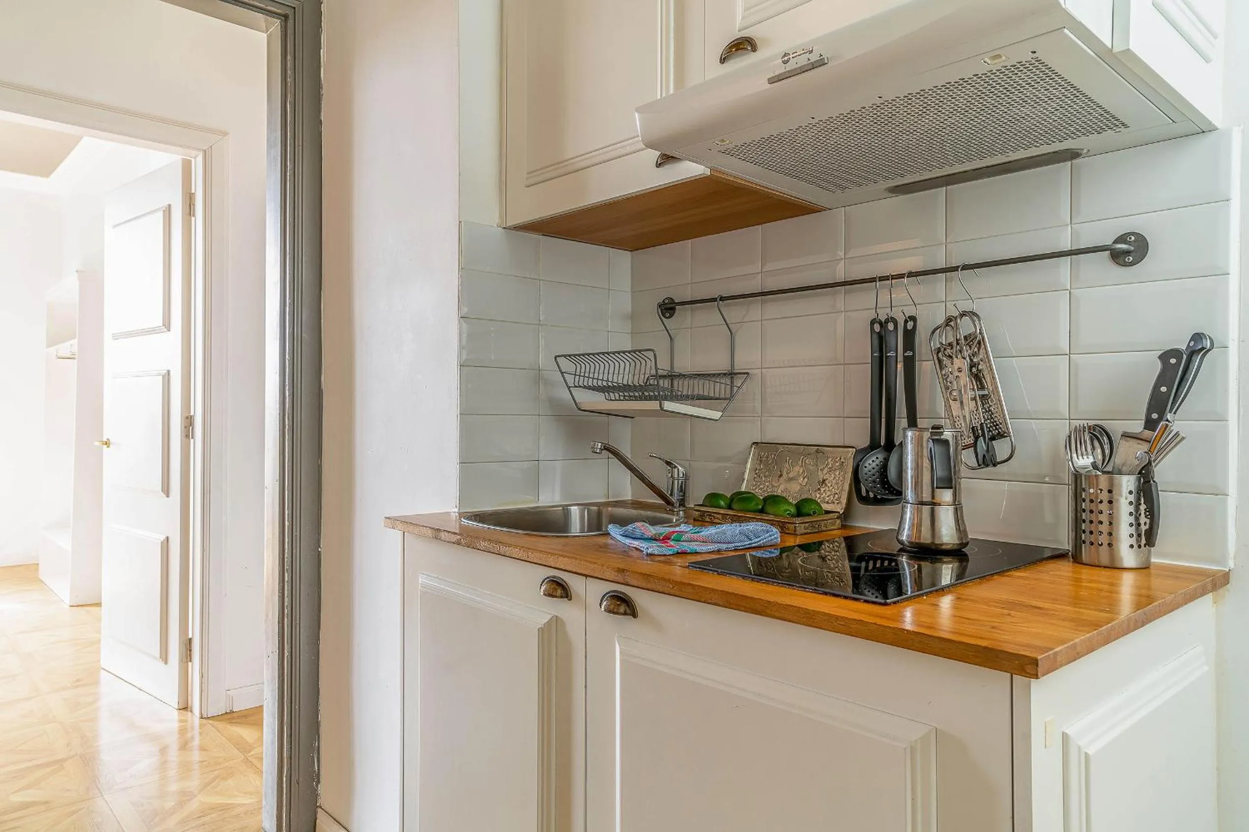 Kitchen or kitchenette in Casa Gracia Apartments