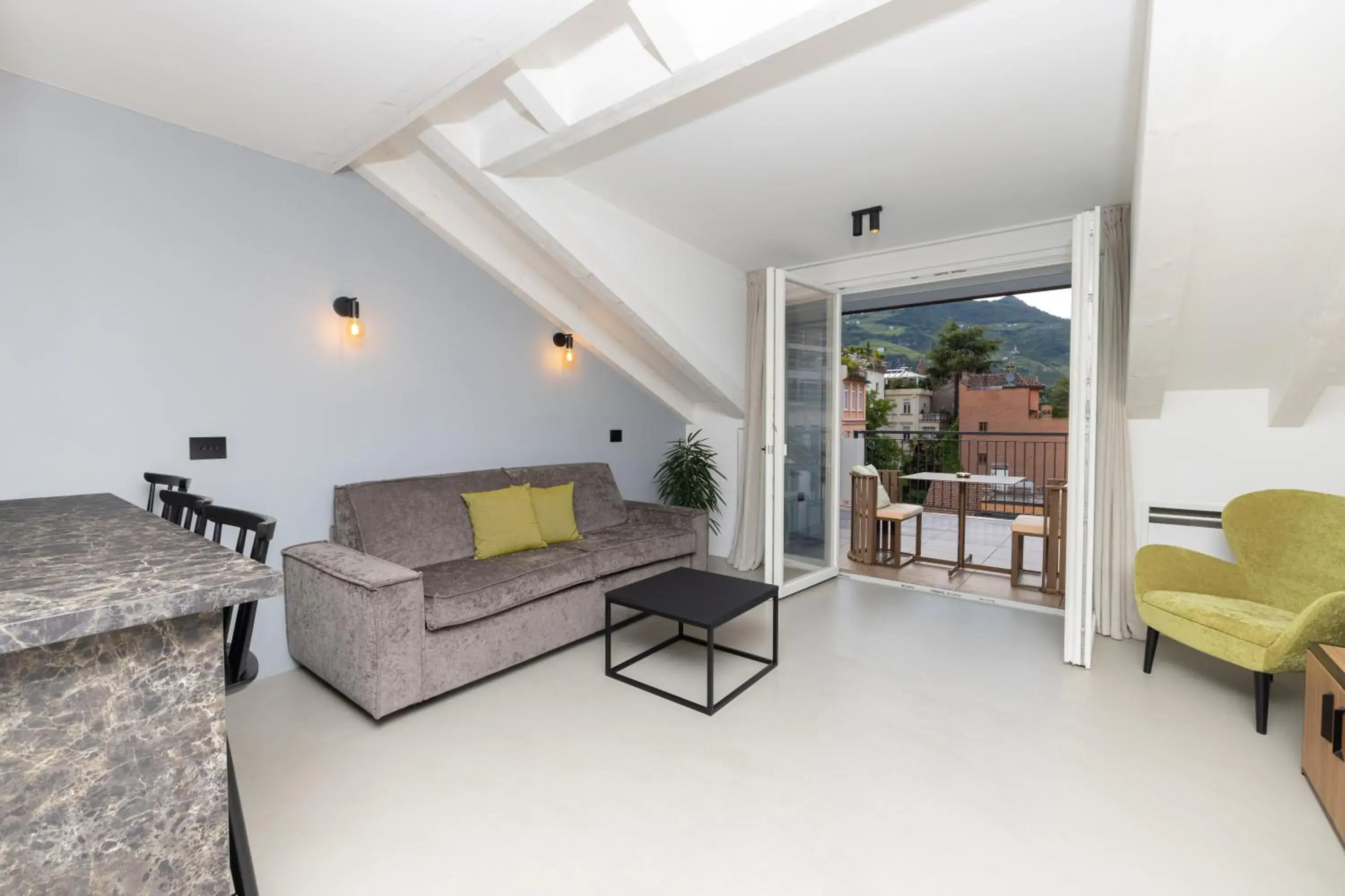 One-Bedroom Apartment with Kitchen - single occupancy in Residence - Palais Hörtenberg One-Bedroom Apartment with Kitchen - single occupancy in Residence - Palais Hörtenberg