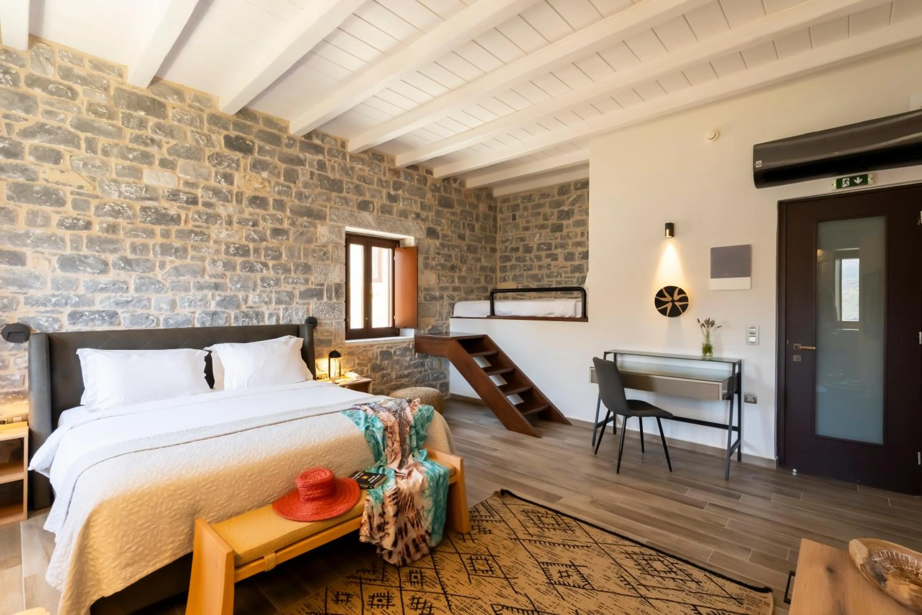 Bedroom, Bed in Manifest Boutique Hotel