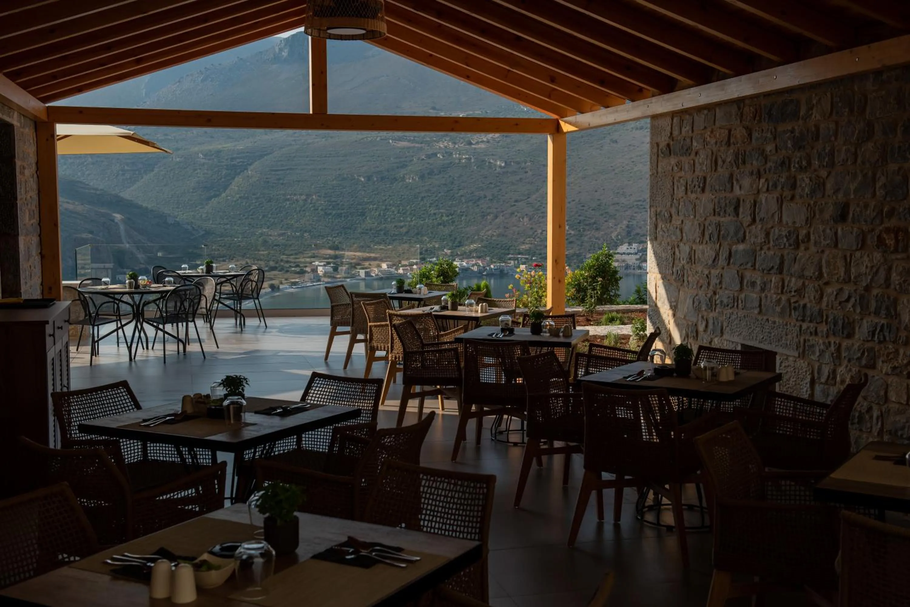 Restaurant/places to eat in Manifest Boutique Hotel