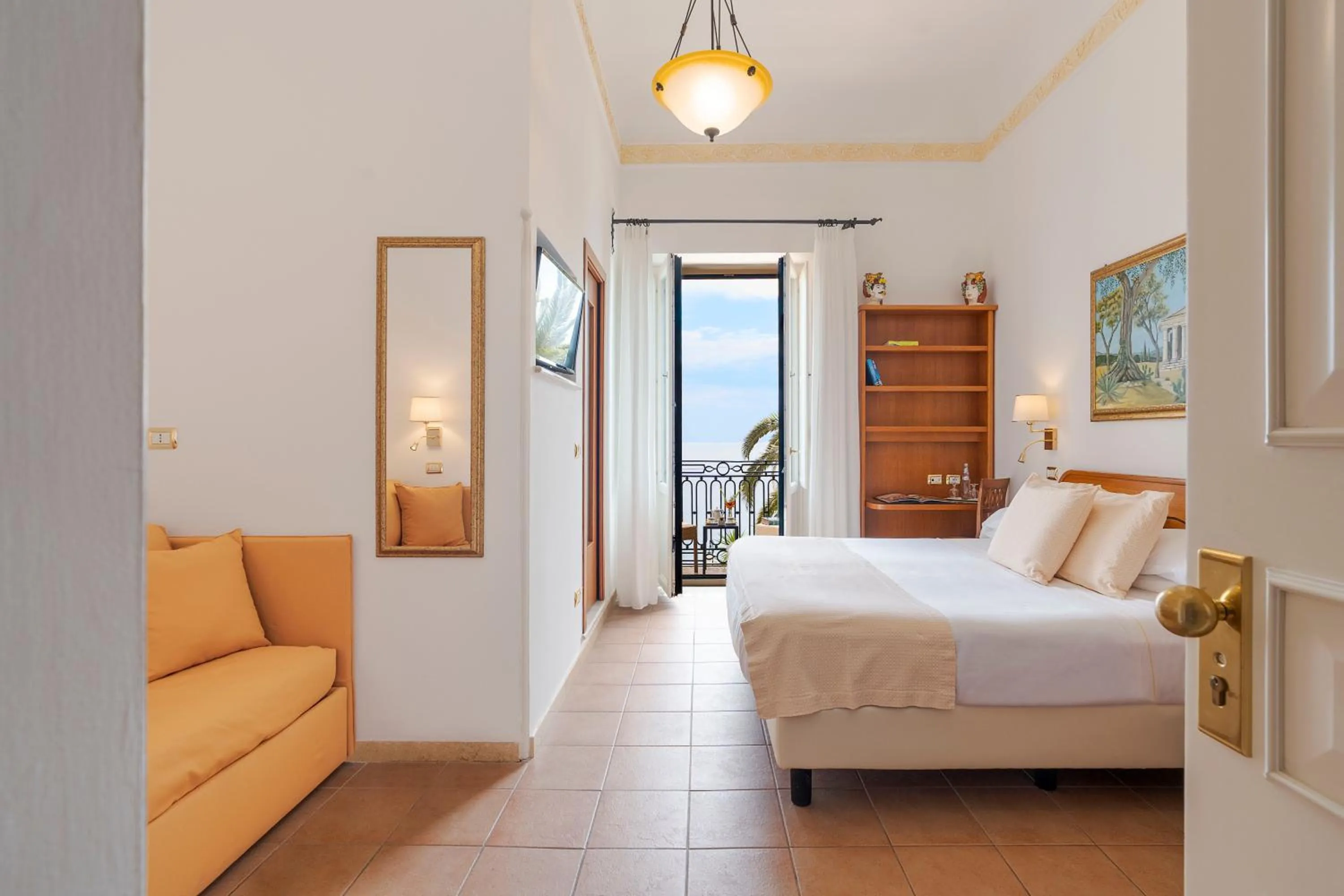 Bedroom, Bed in Hotel Villa Schuler