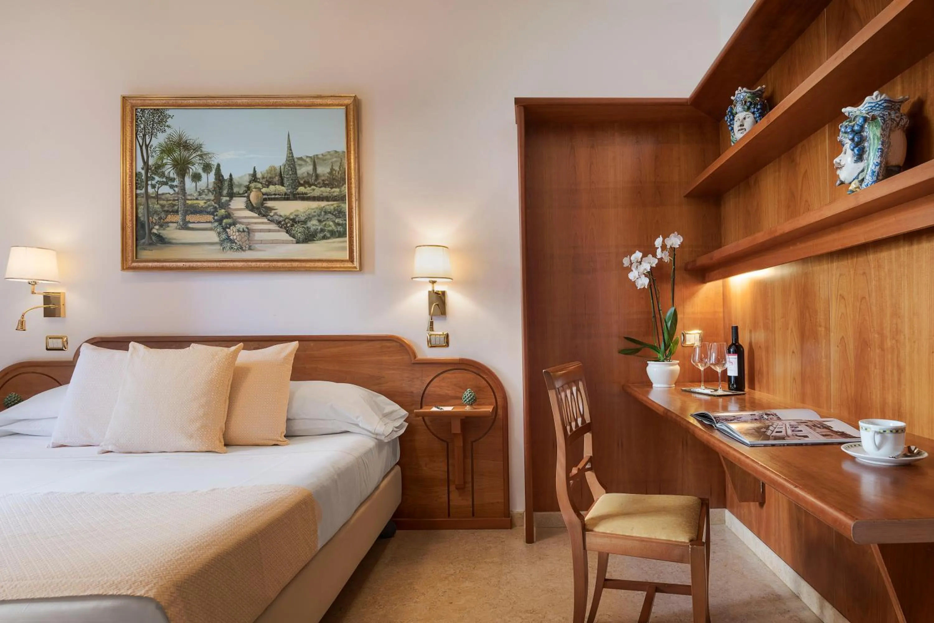 Bedroom, Bed in Hotel Villa Schuler