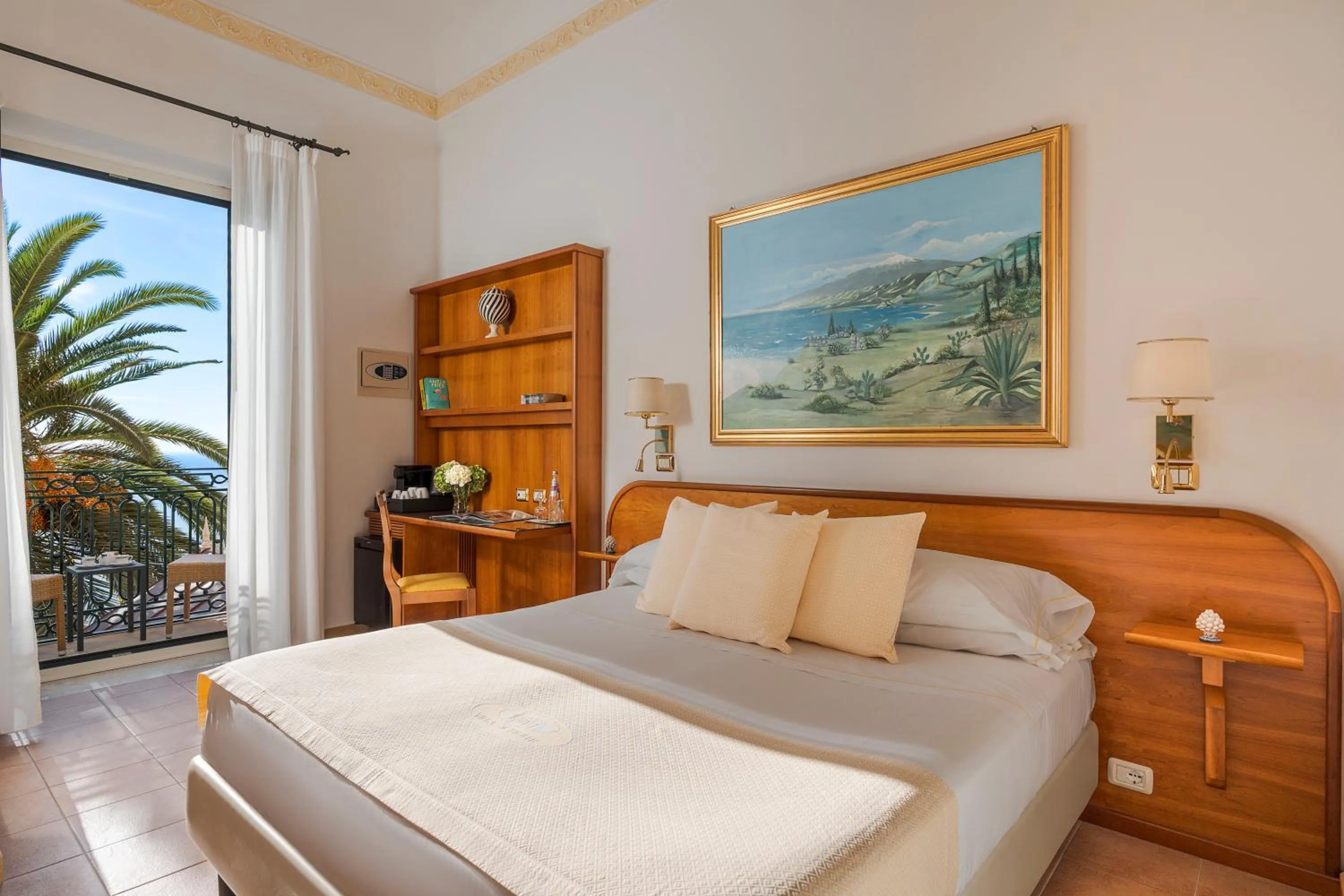 Bedroom, Bed in Hotel Villa Schuler