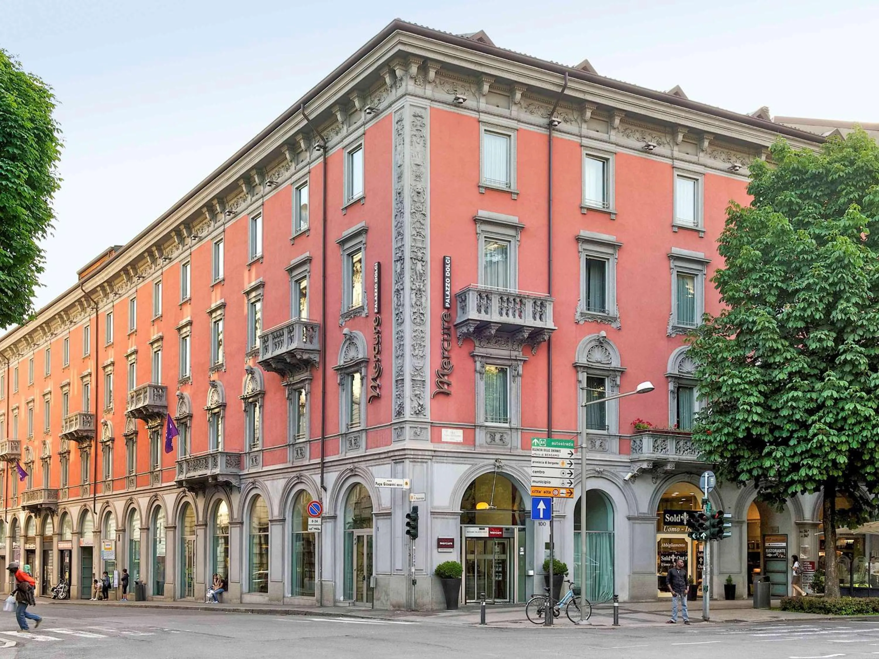 Property building in Mercure Bergamo Centro Palazzo Dolci