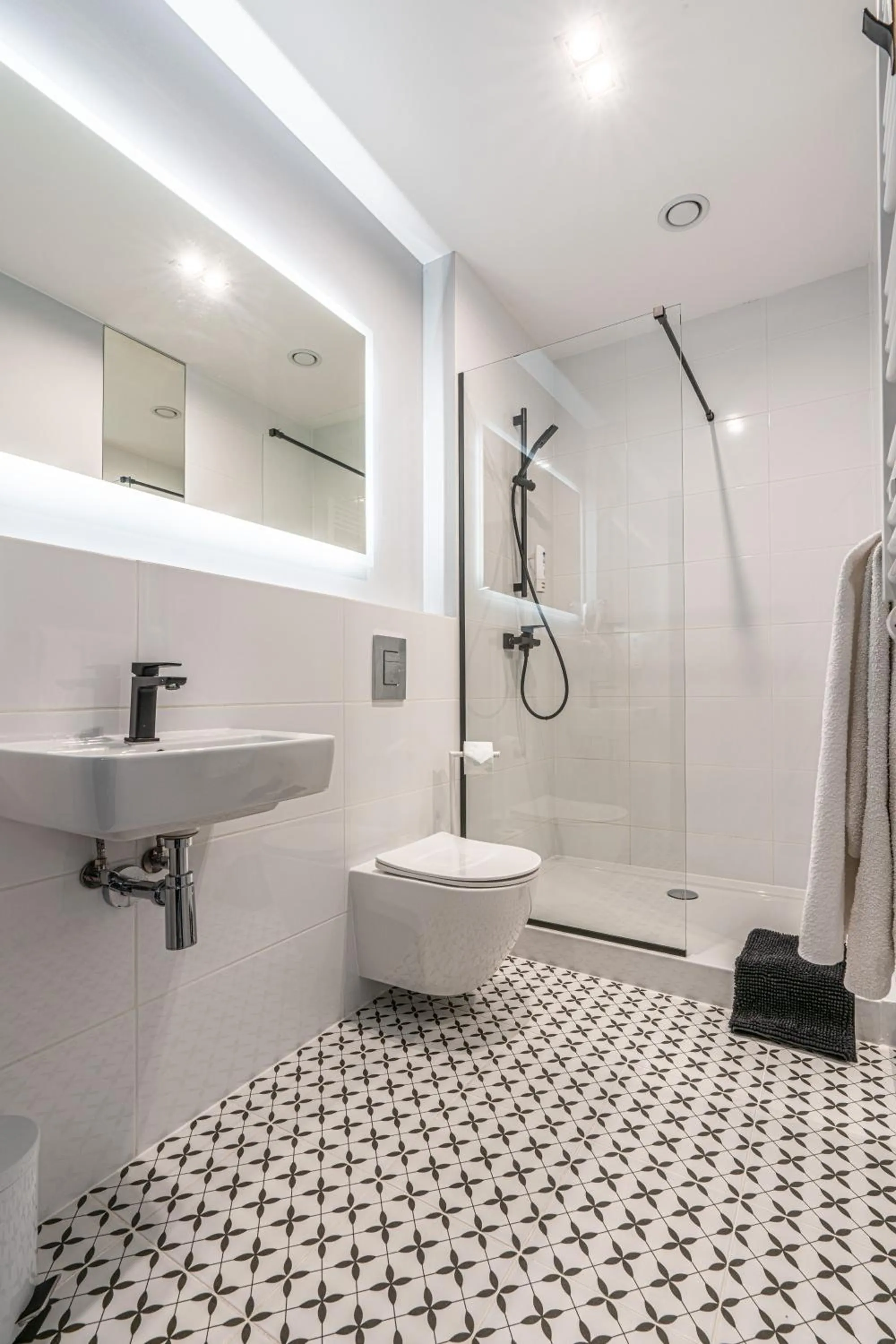 Bathroom in VANTA Business Center