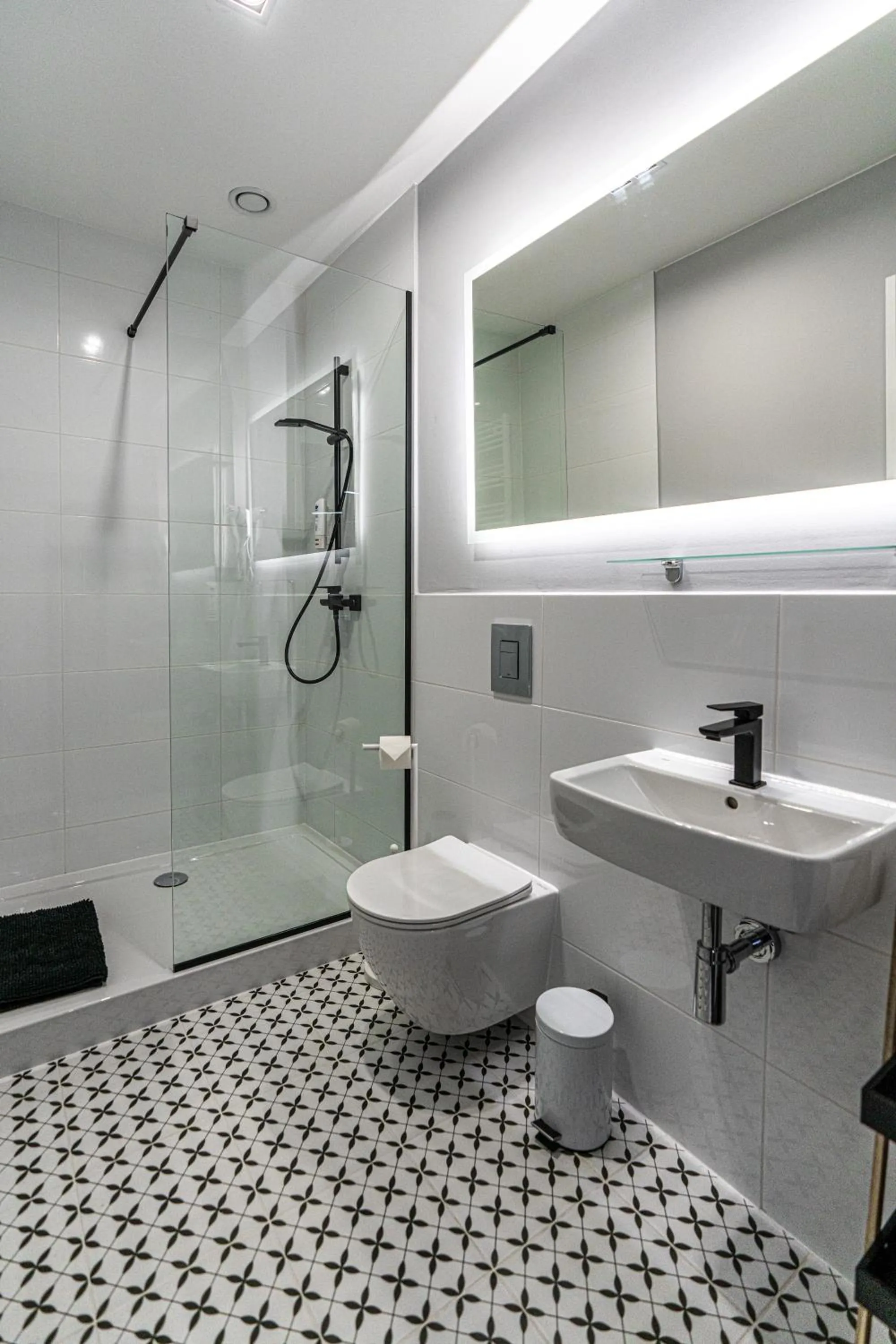 Bathroom in VANTA Business Center