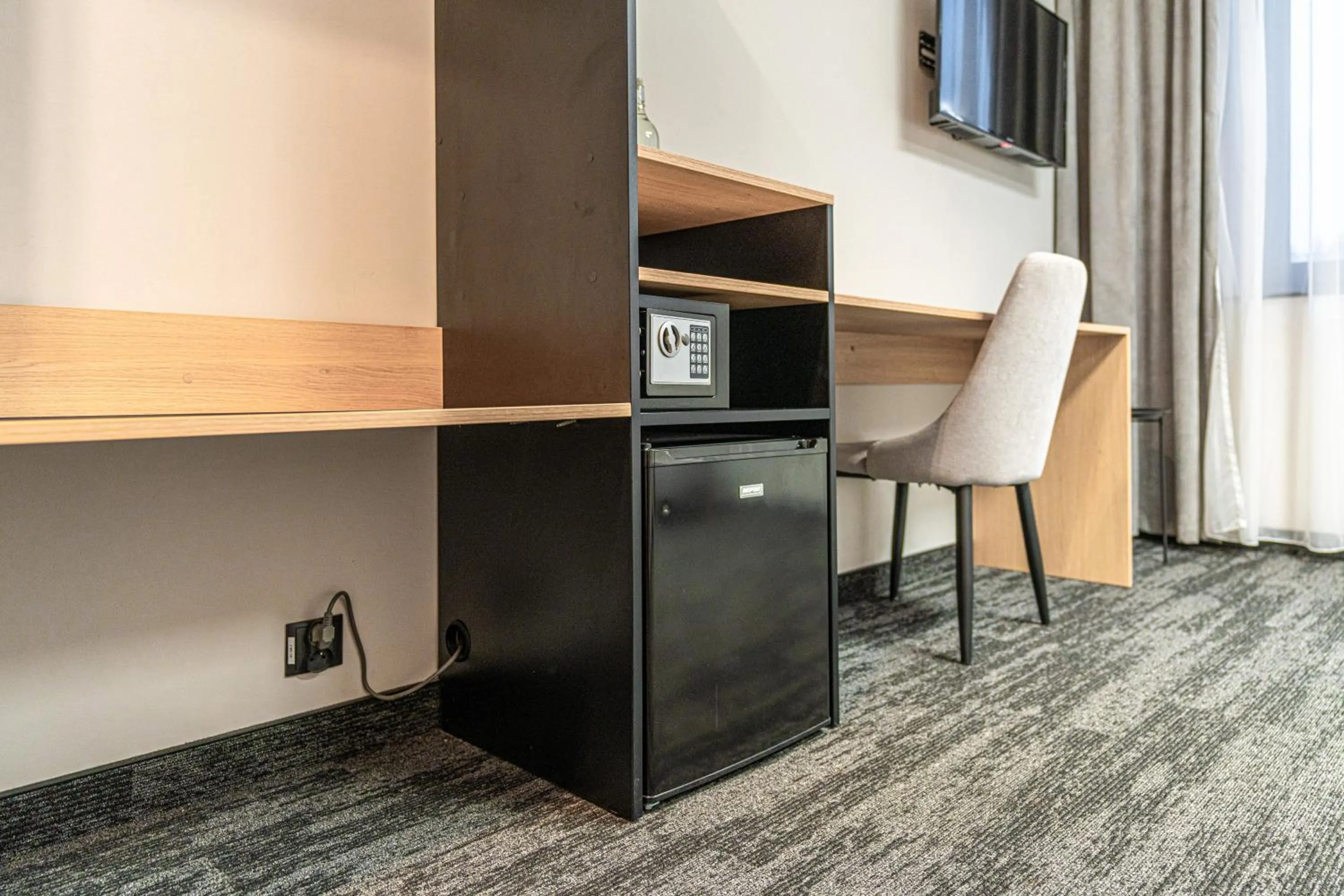 safe in VANTA Business Center