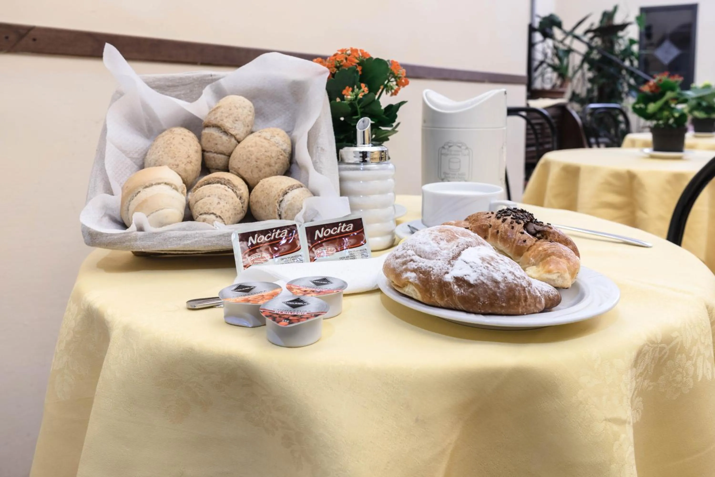 Breakfast in Hotel Monica