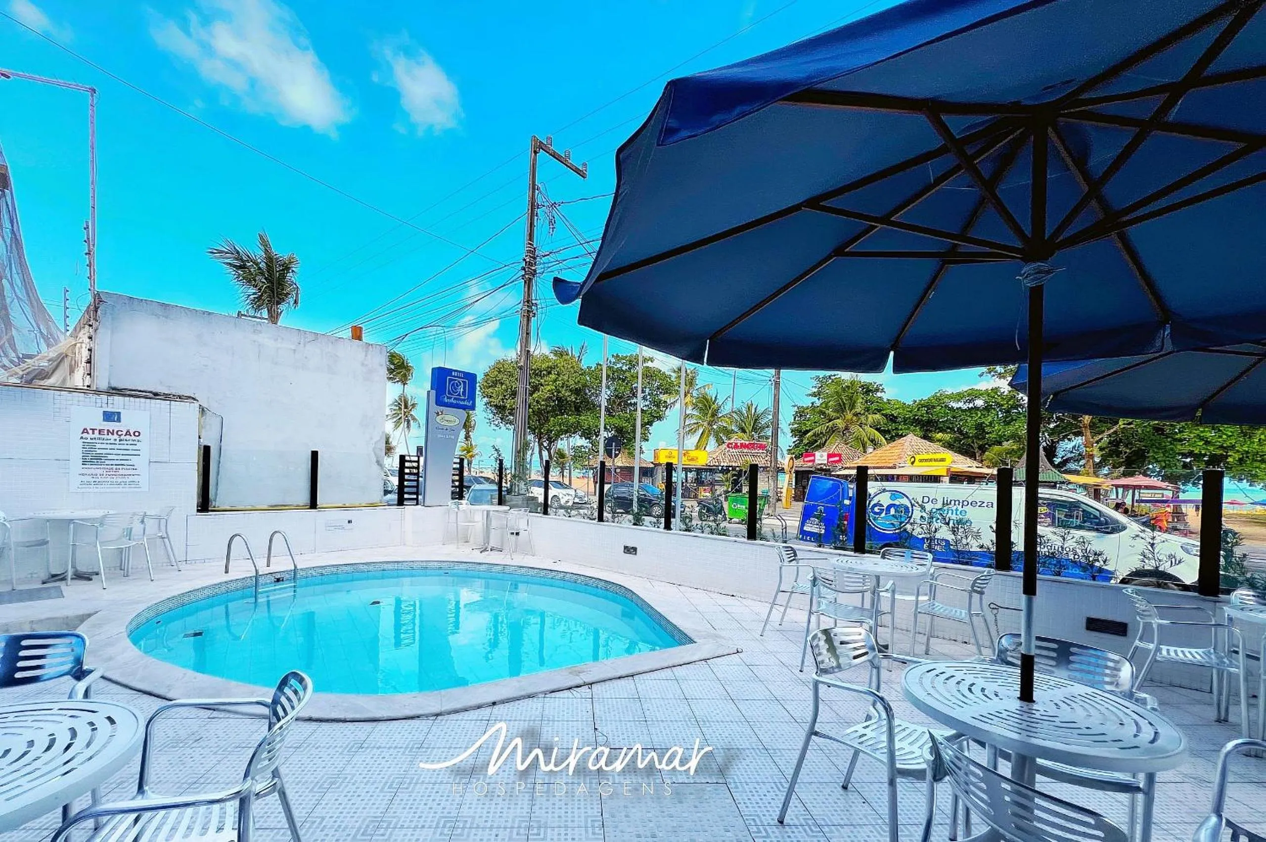 Swimming pool in Ambassador Unidades Autônomas