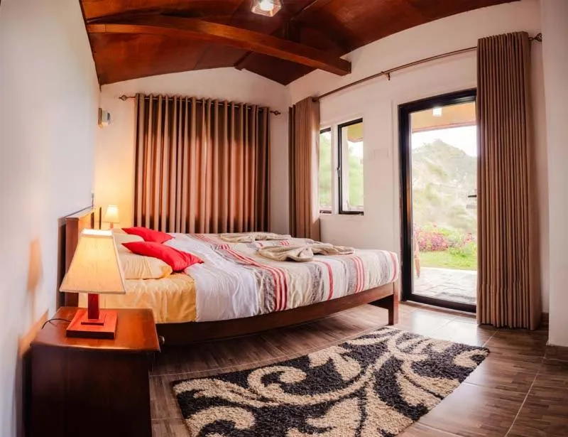 Bedroom, Bed in Hill Safari - Tea Estate Villa