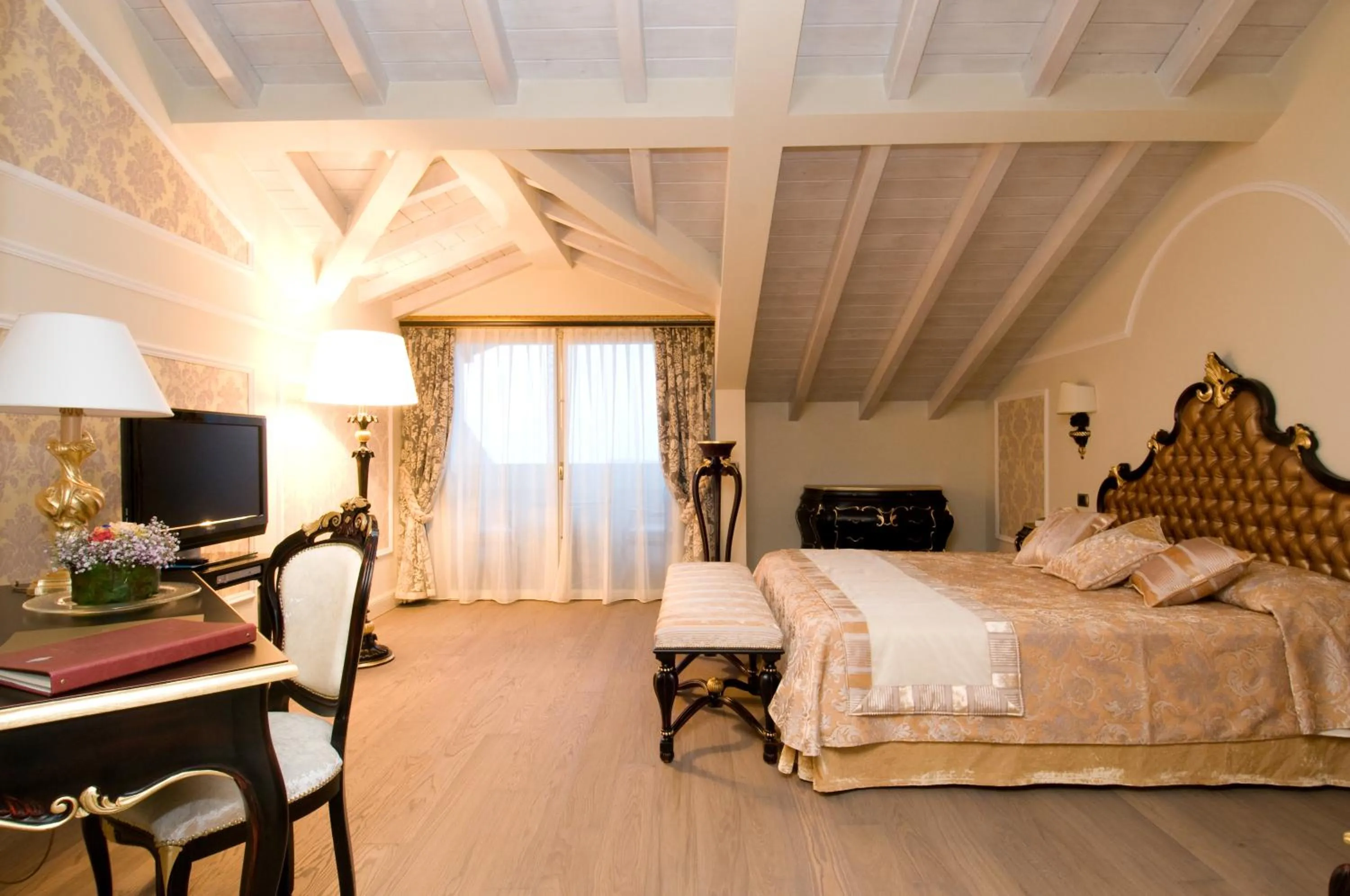 Bed in Hotel Villa Del Sogno