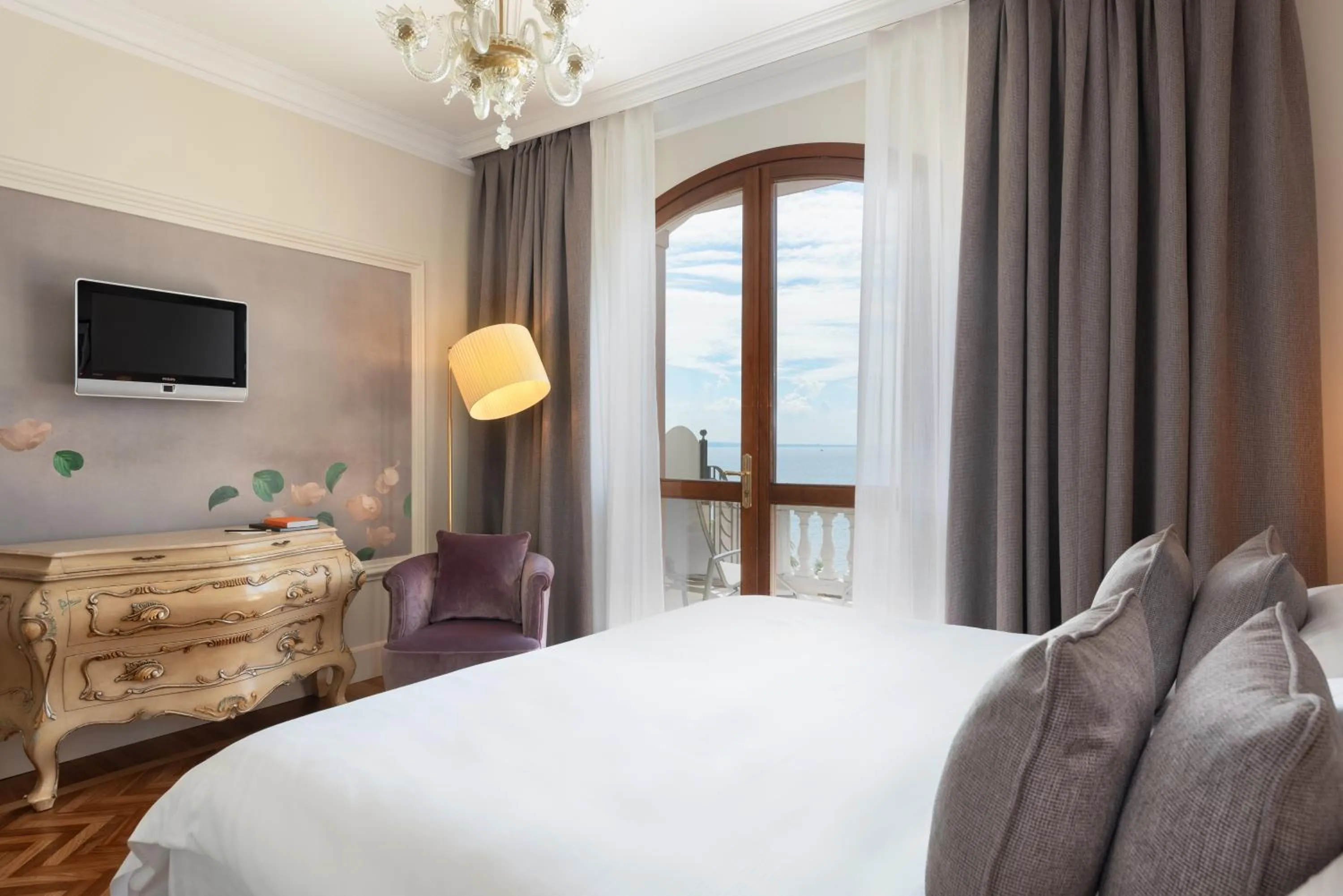 Bed in Hotel Villa Del Sogno