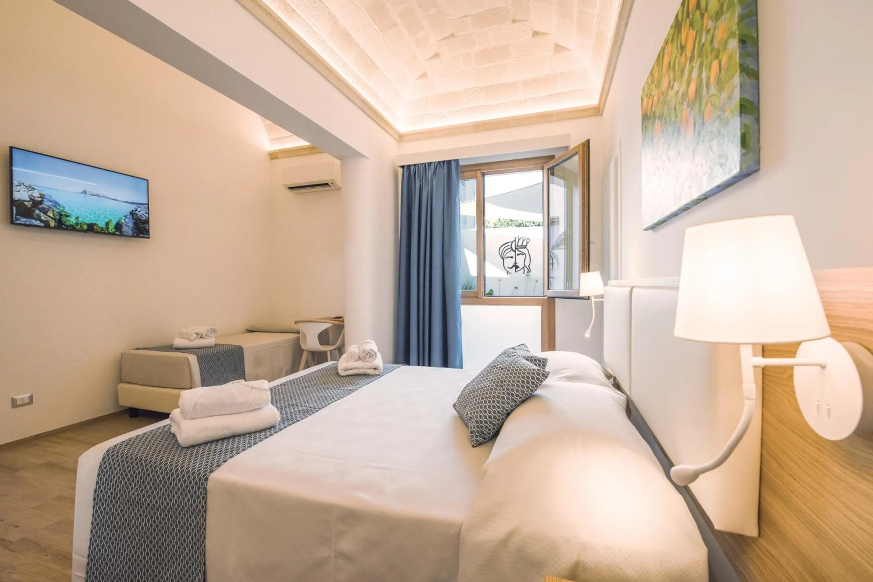 Photo of the whole room, Bed in I MORI HOTEL