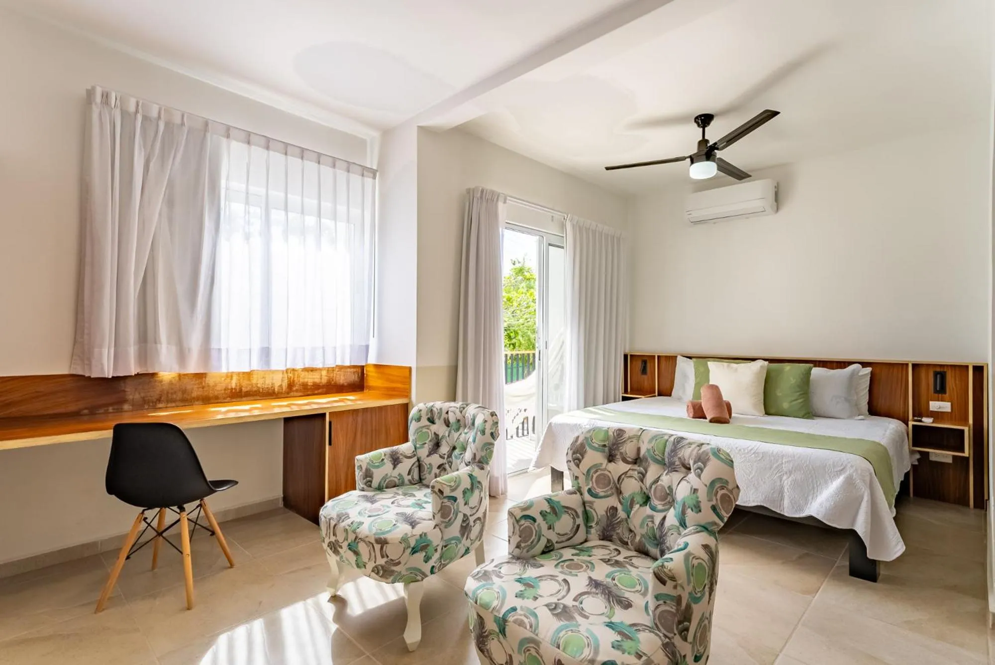 Living room, Bed in Bed Away Studios