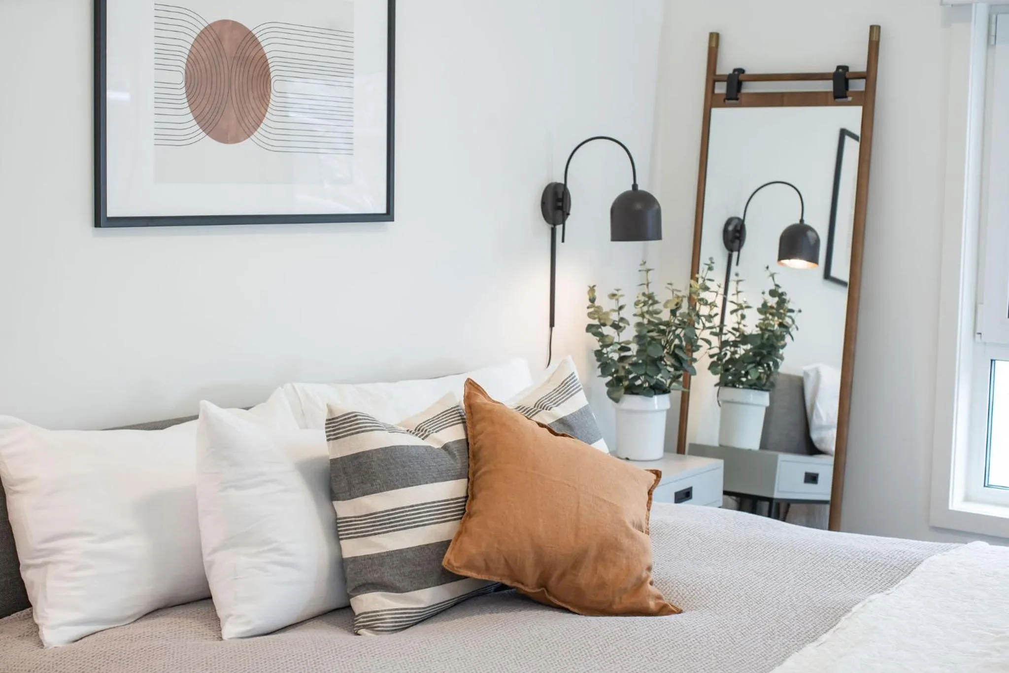 Bedroom, Bed in Revelation Retreat by Revelstoke Vacations