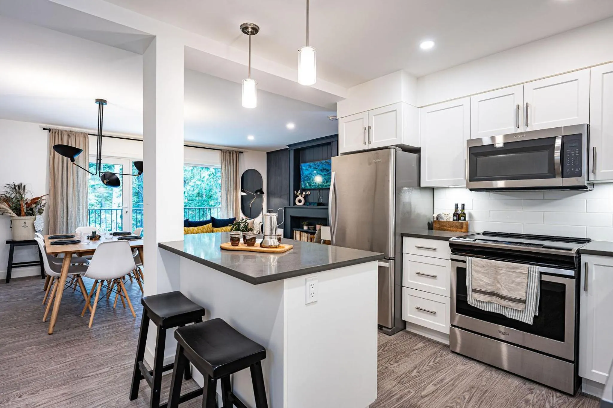 Kitchen or kitchenette in Revelation Retreat by Revelstoke Vacations