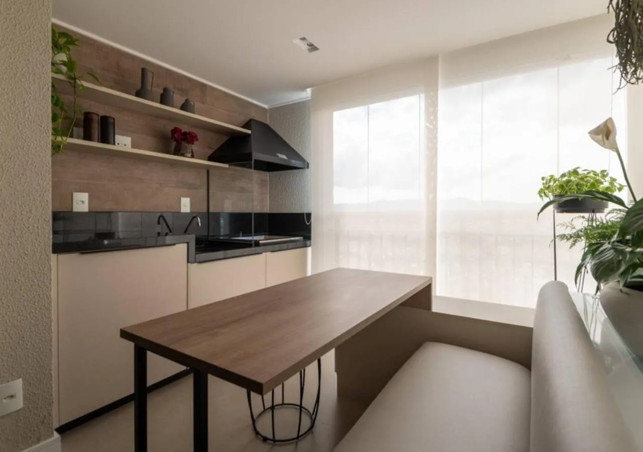 Dining area in Charming Studio - GRU 2001