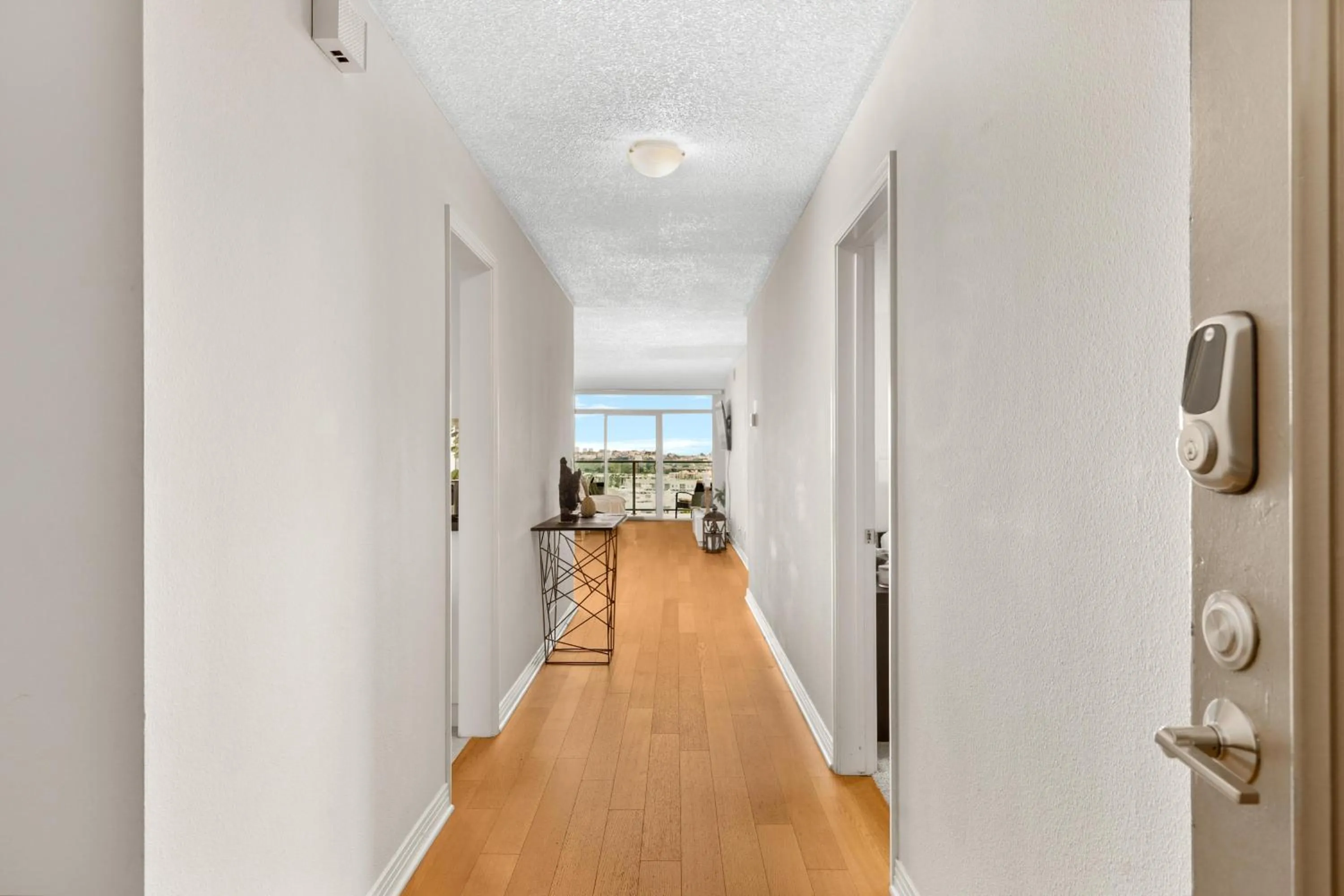 Facade/entrance in The tulip Marina Highrise with ocean view