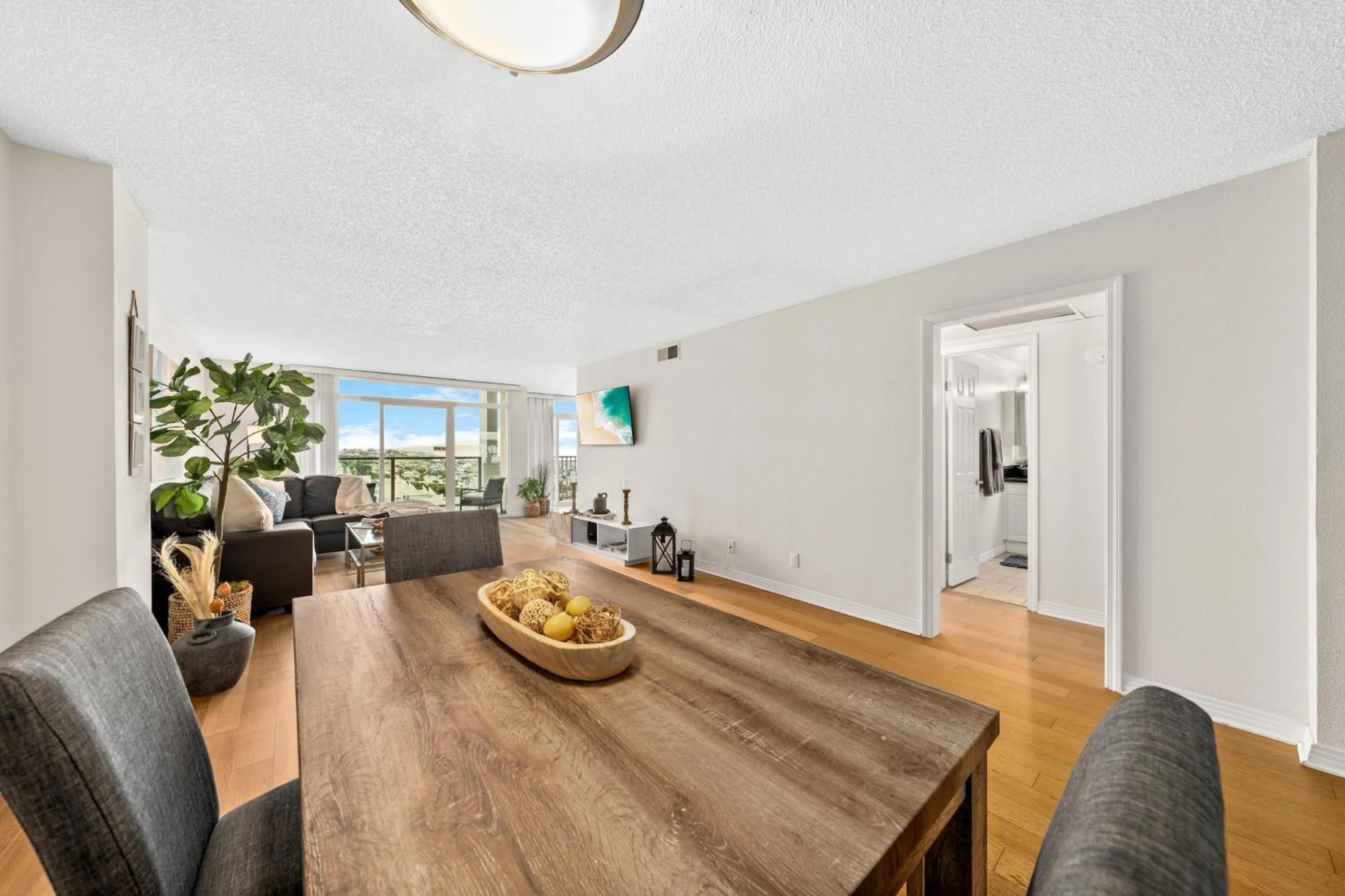 Living room in The tulip Marina Highrise with ocean view