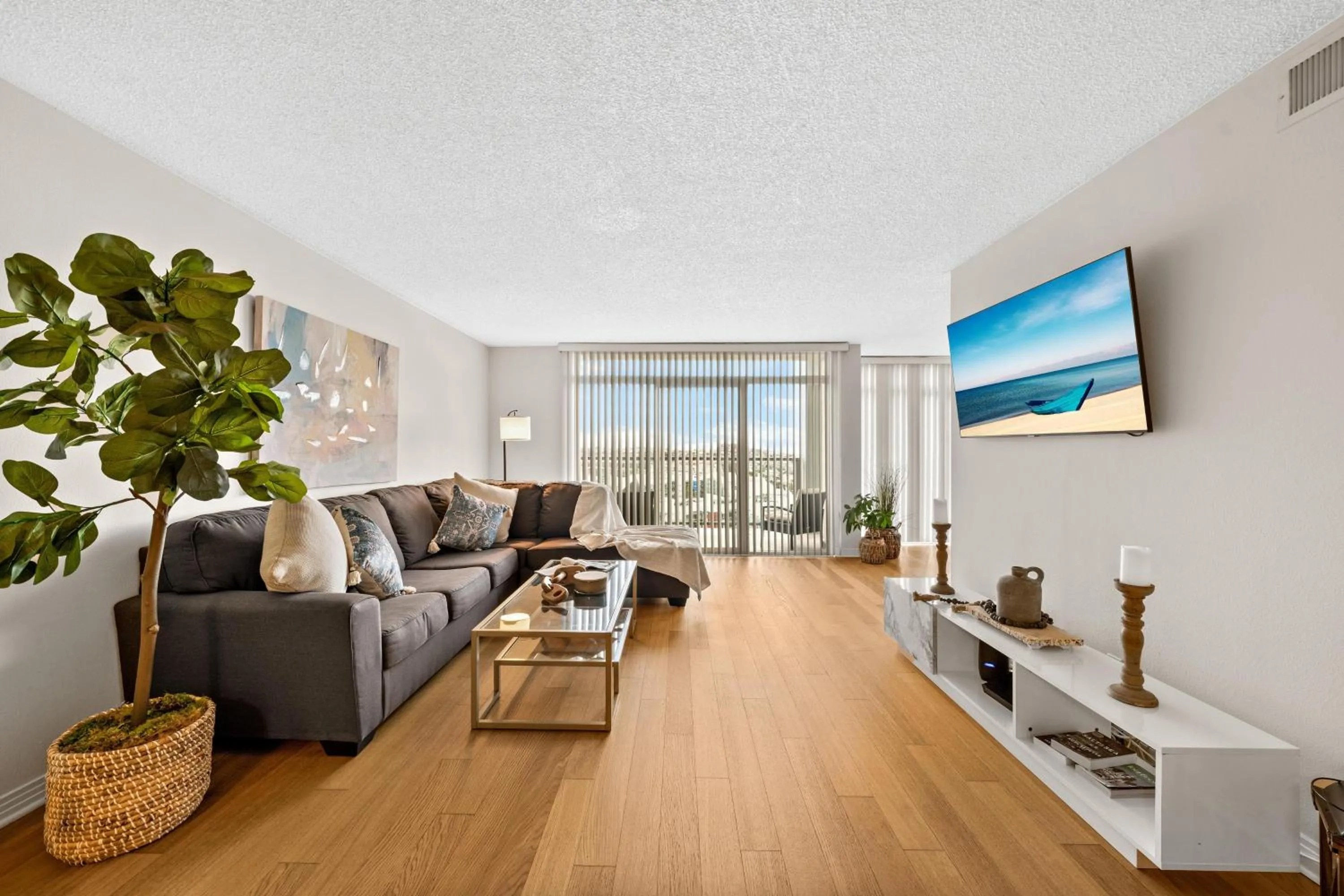Living room in The tulip Marina Highrise with ocean view