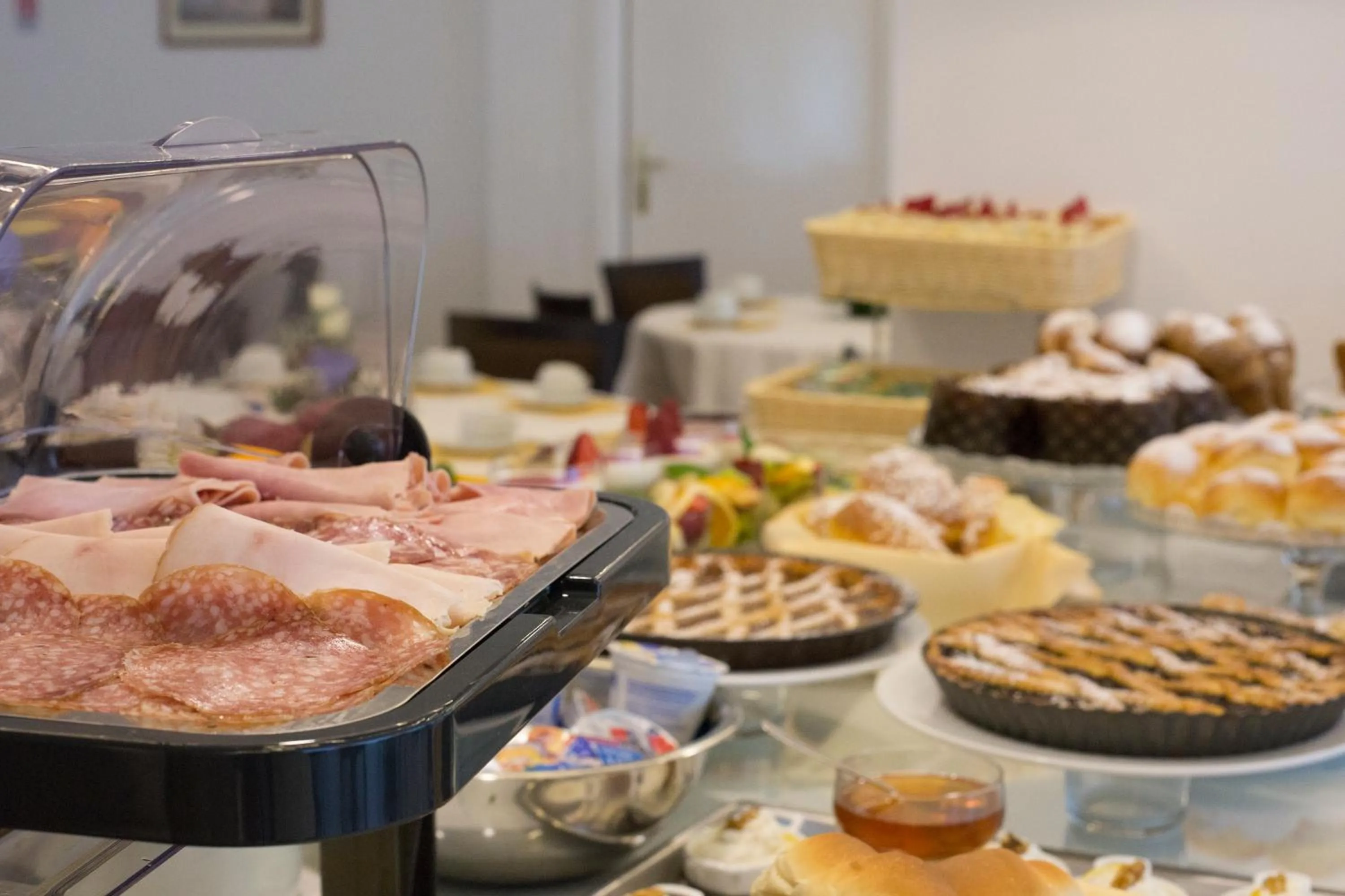 Continental breakfast in Hotel La Meridiana