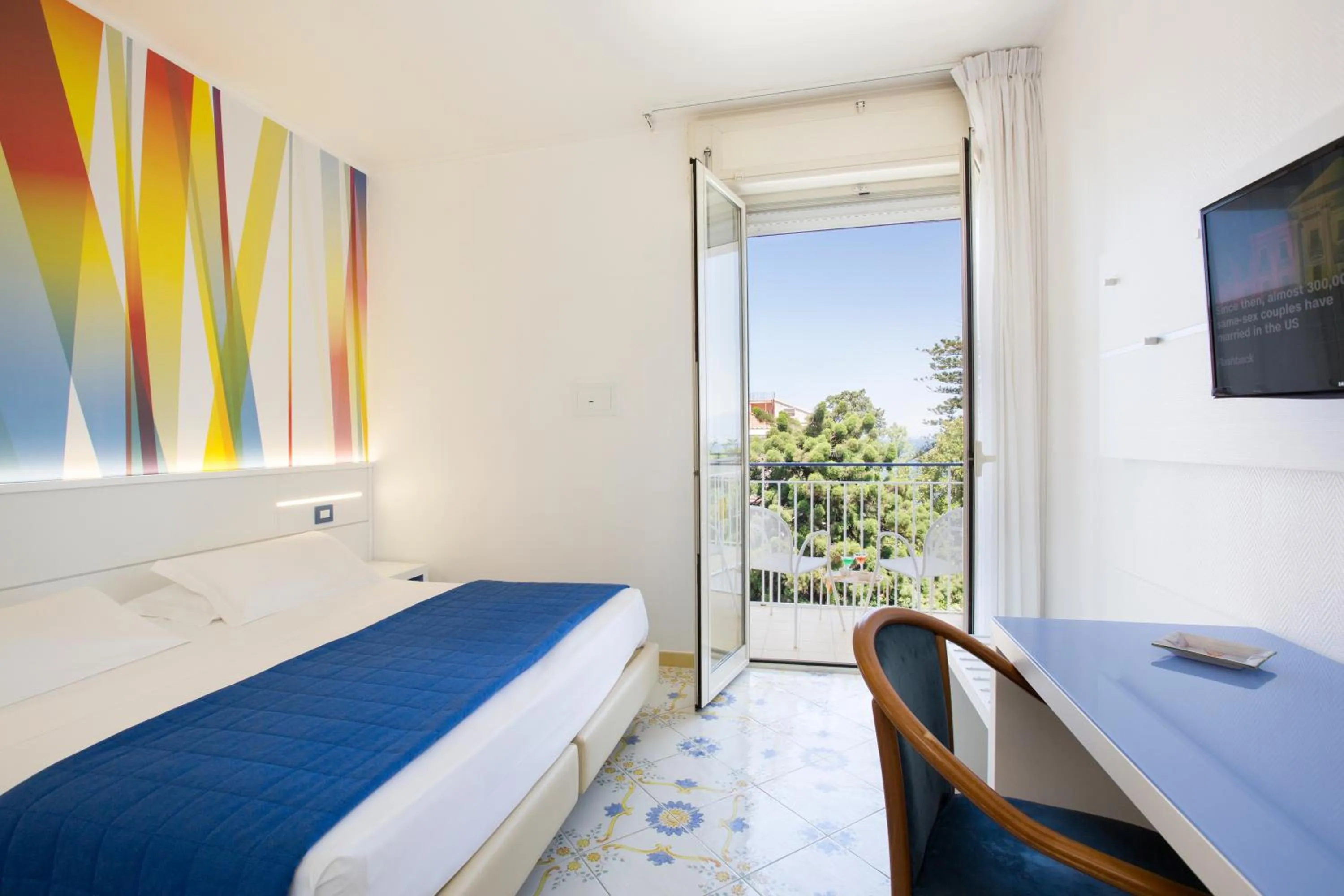 Balcony/Terrace, Bed in Hotel La Meridiana