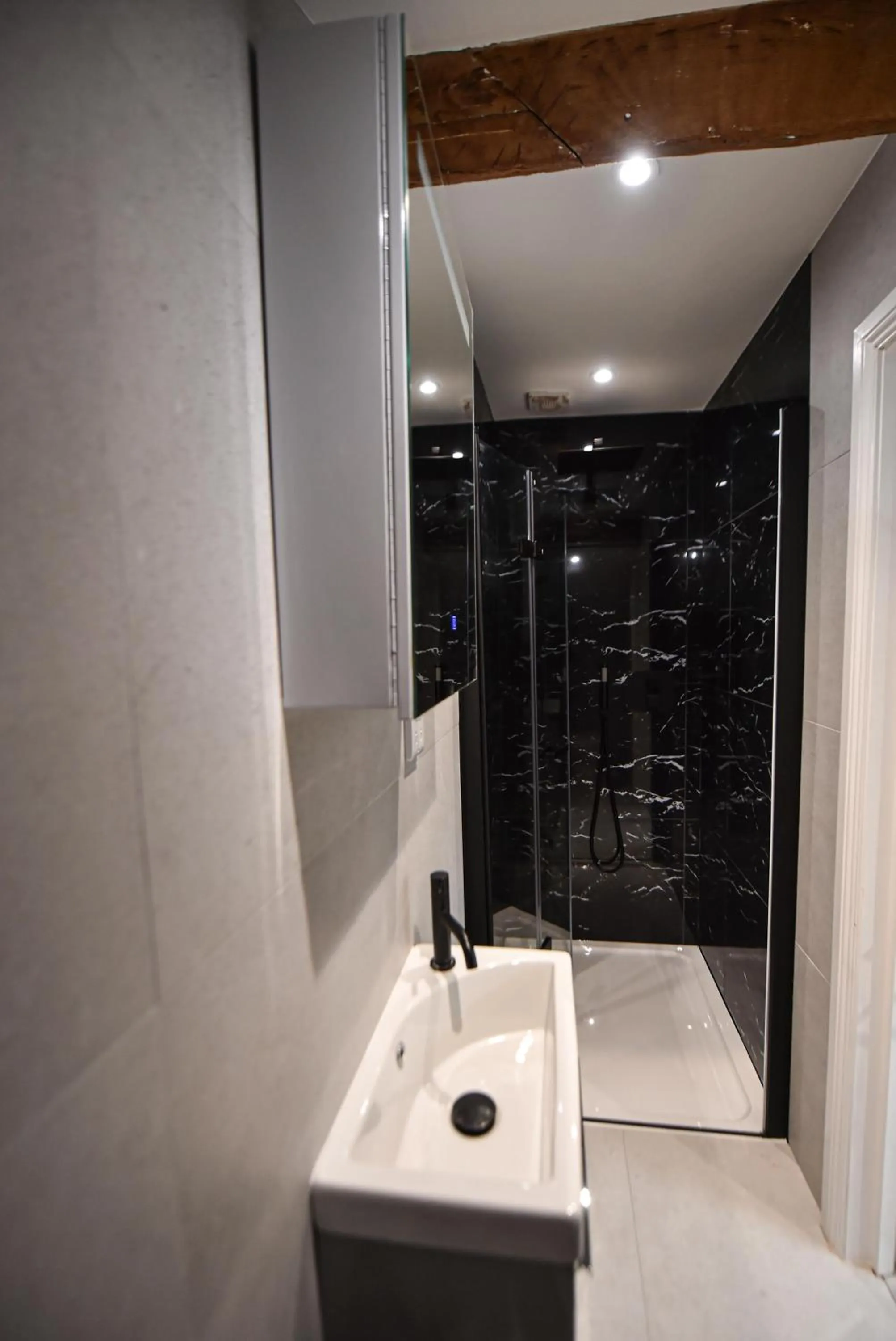 Bathroom in Victoria Colonnade Aparthotel