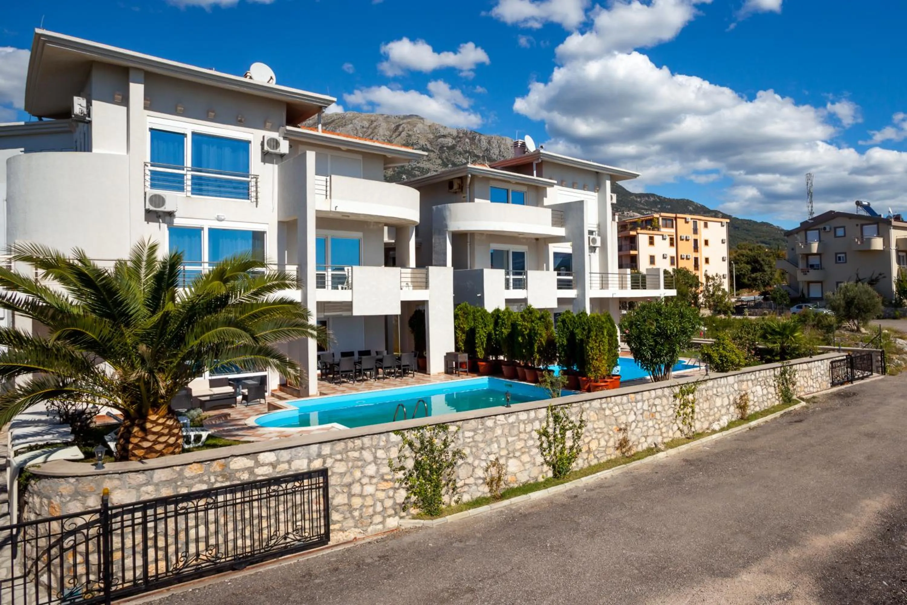 Royal Villas