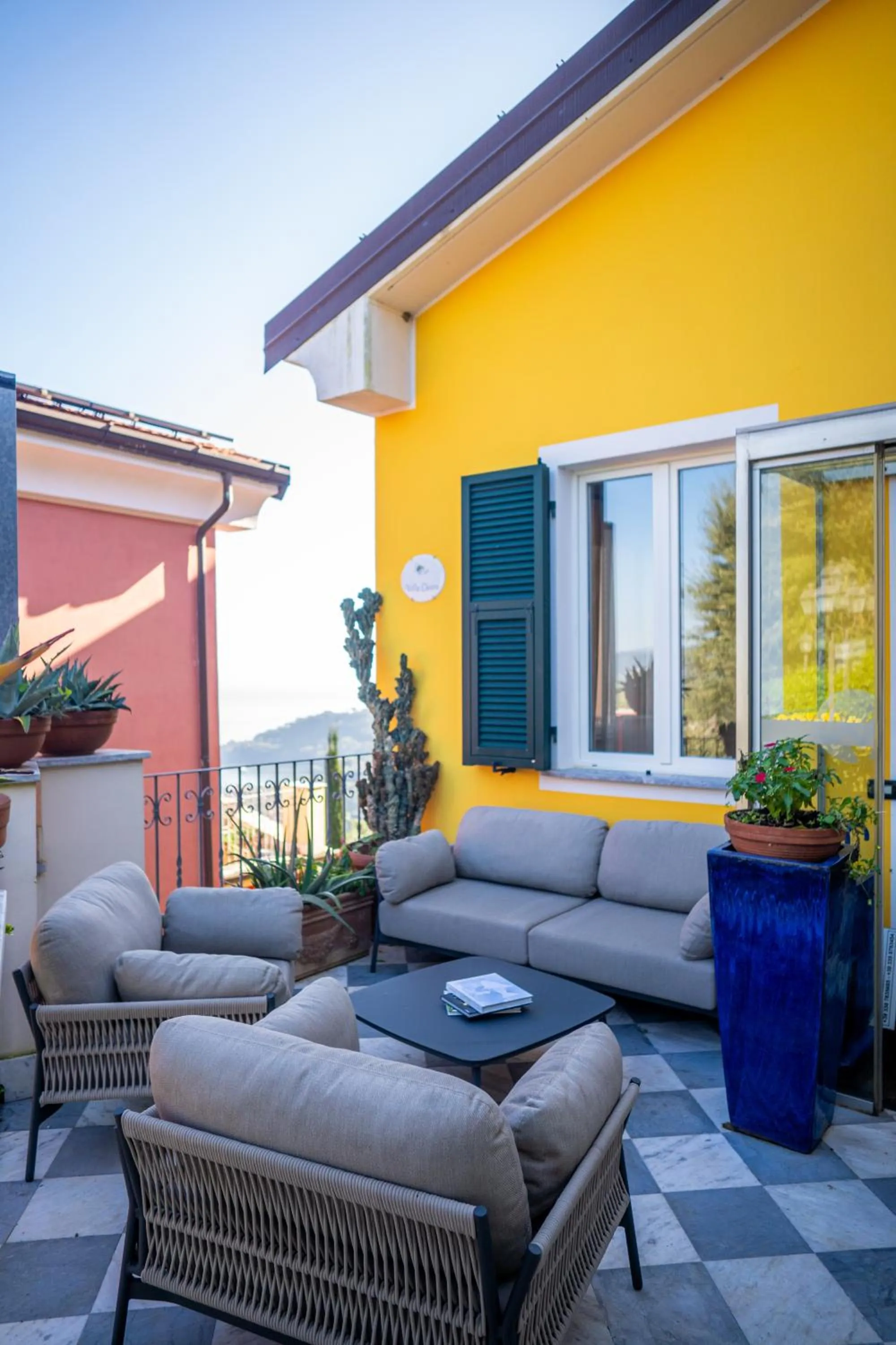 Lobby or reception in Le Ville Relais