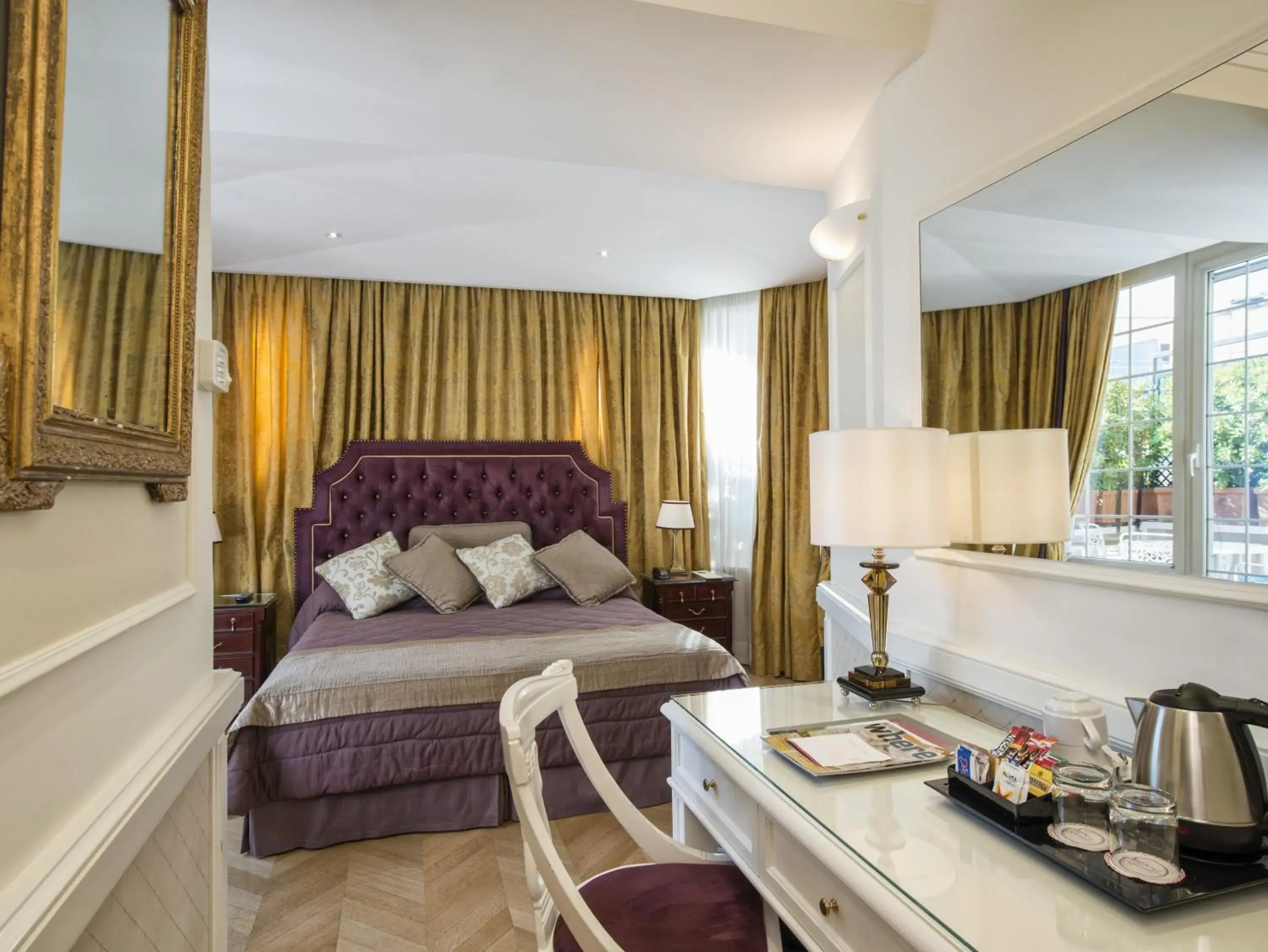 Deluxe Double or Twin Room in The Britannia Hotel Deluxe Double or Twin Room in The Britannia Hotel