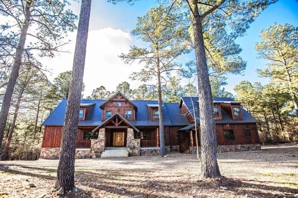 Stone Mountain Lodge 5000sqft 6 Bed Game Room Pool Table Hot Tub