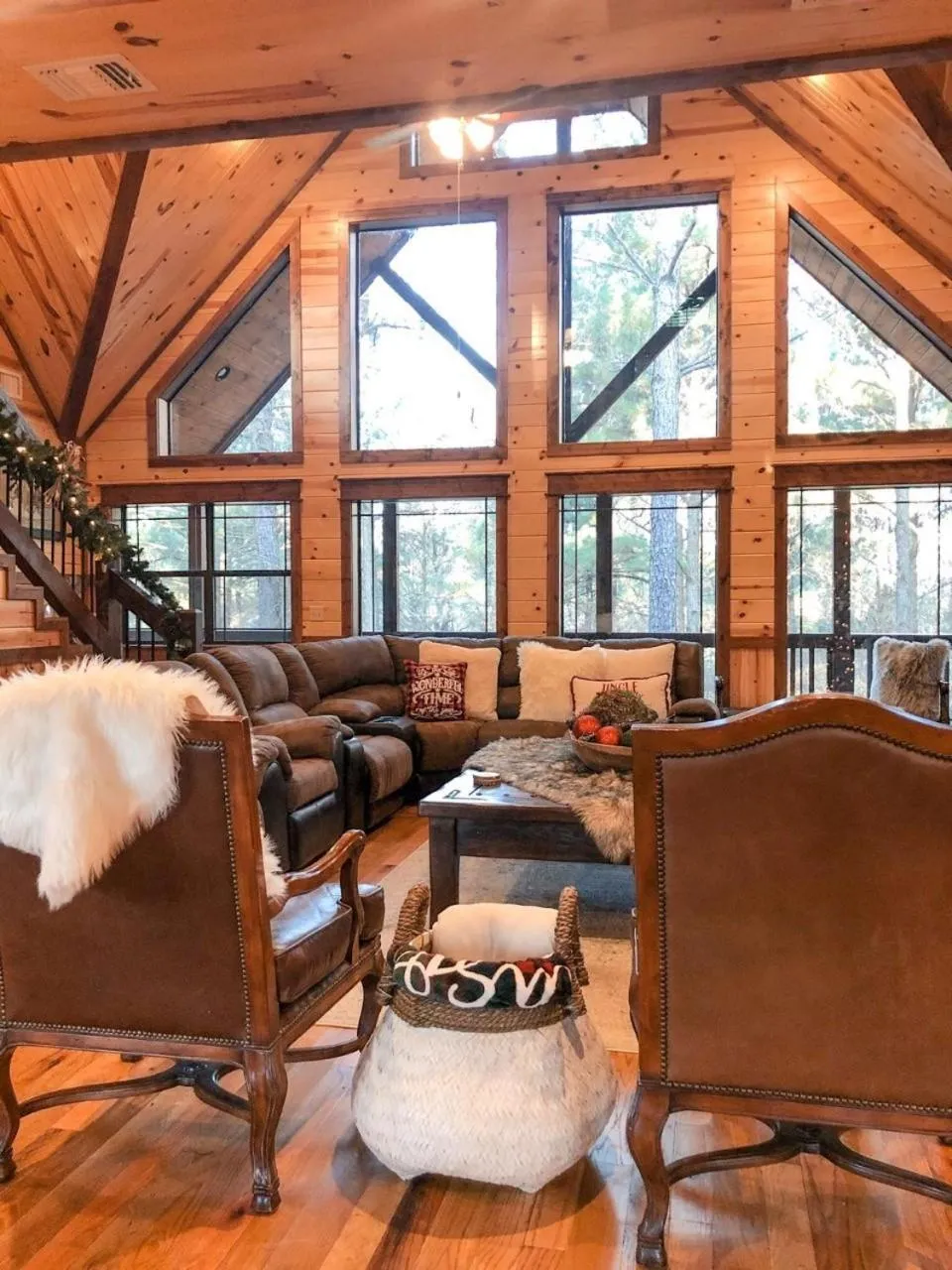 Living room in Stone Mountain Lodge 5000sqft 6 Bed Game Room Pool Table Hot Tub