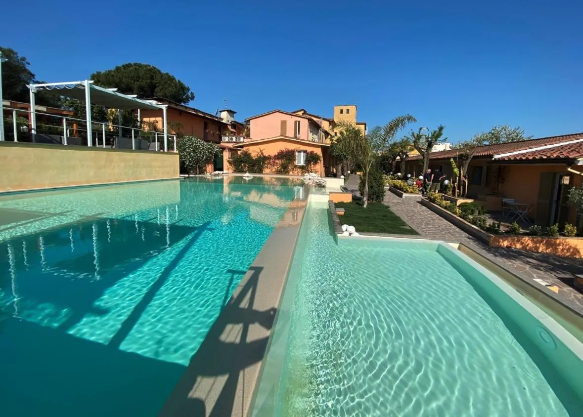 Swimming pool in Orto Di Roma