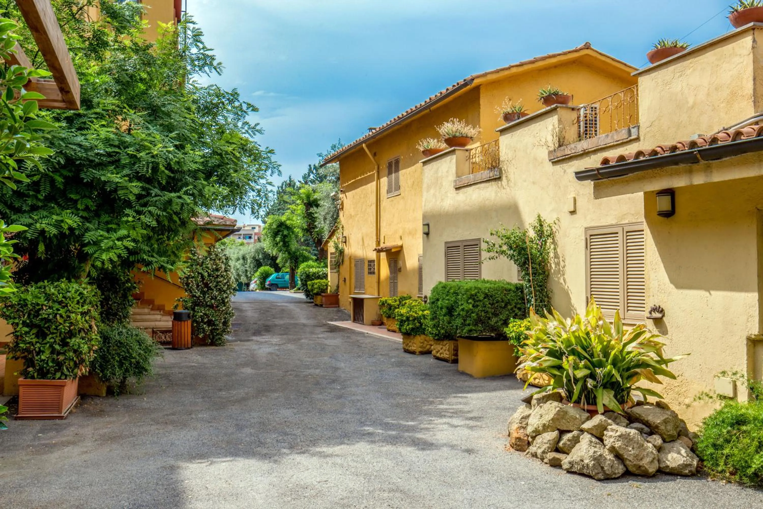 Property building in Orto Di Roma