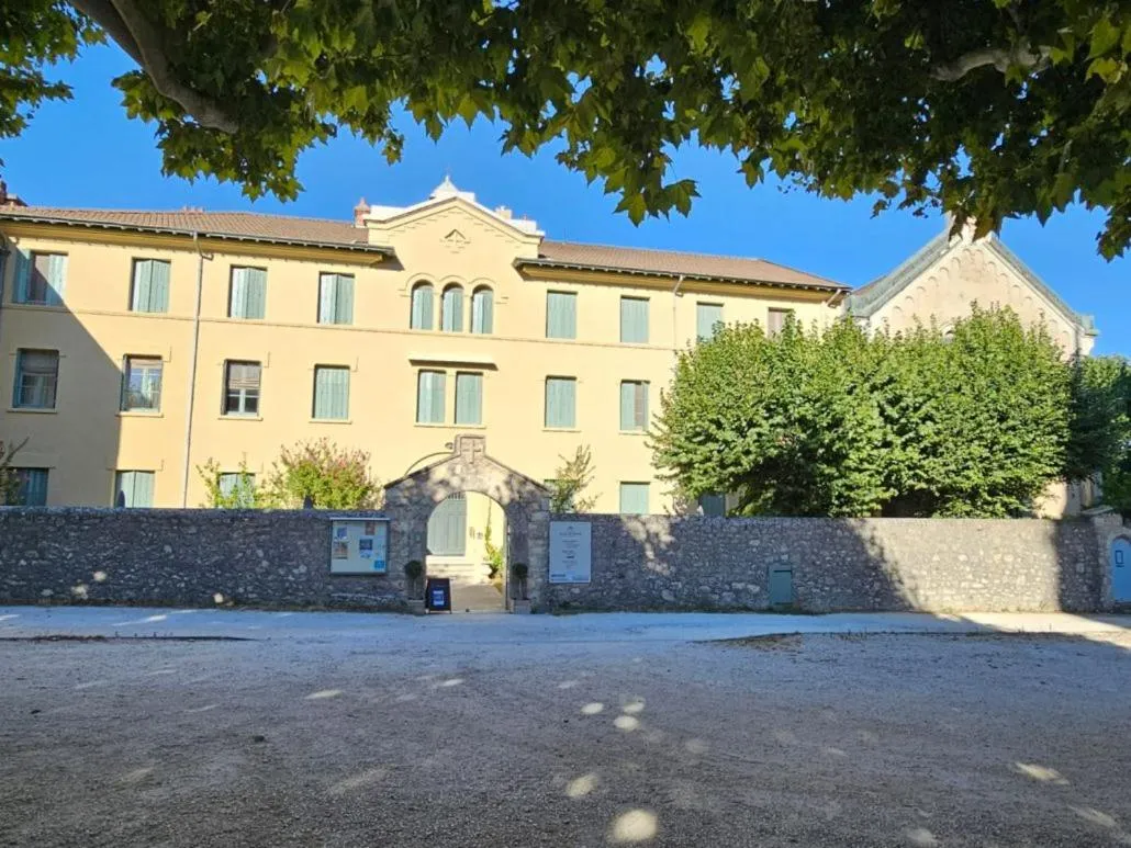 Property building in Gîte d'étape et de groupe du Clos Saint Roch