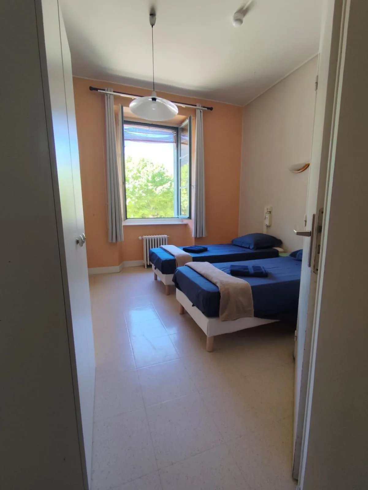 Photo of the whole room, Bed in Gîte d'étape et de groupe du Clos Saint Roch