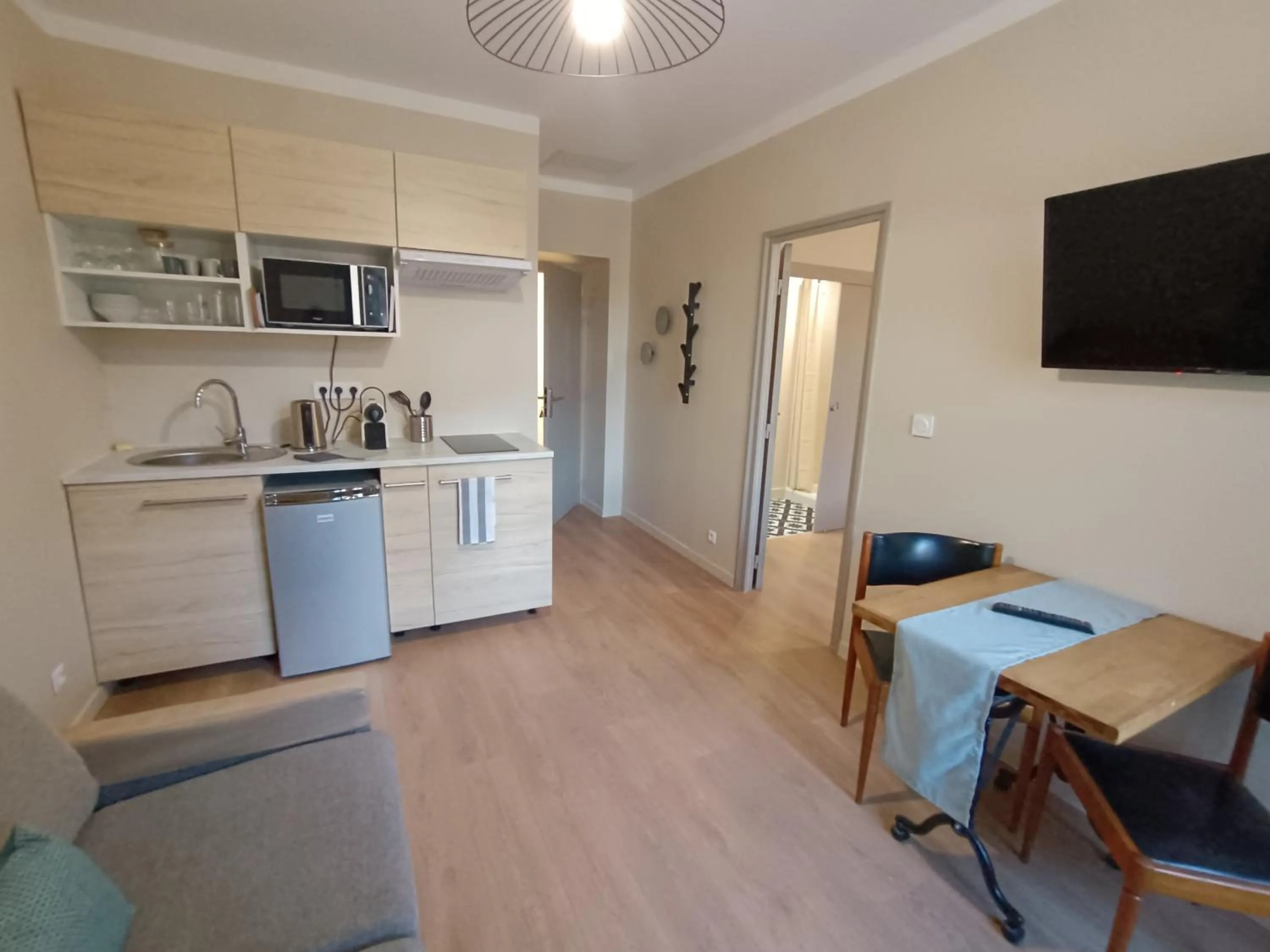 Kitchen or kitchenette in Gîte d'étape et de groupe du Clos Saint Roch