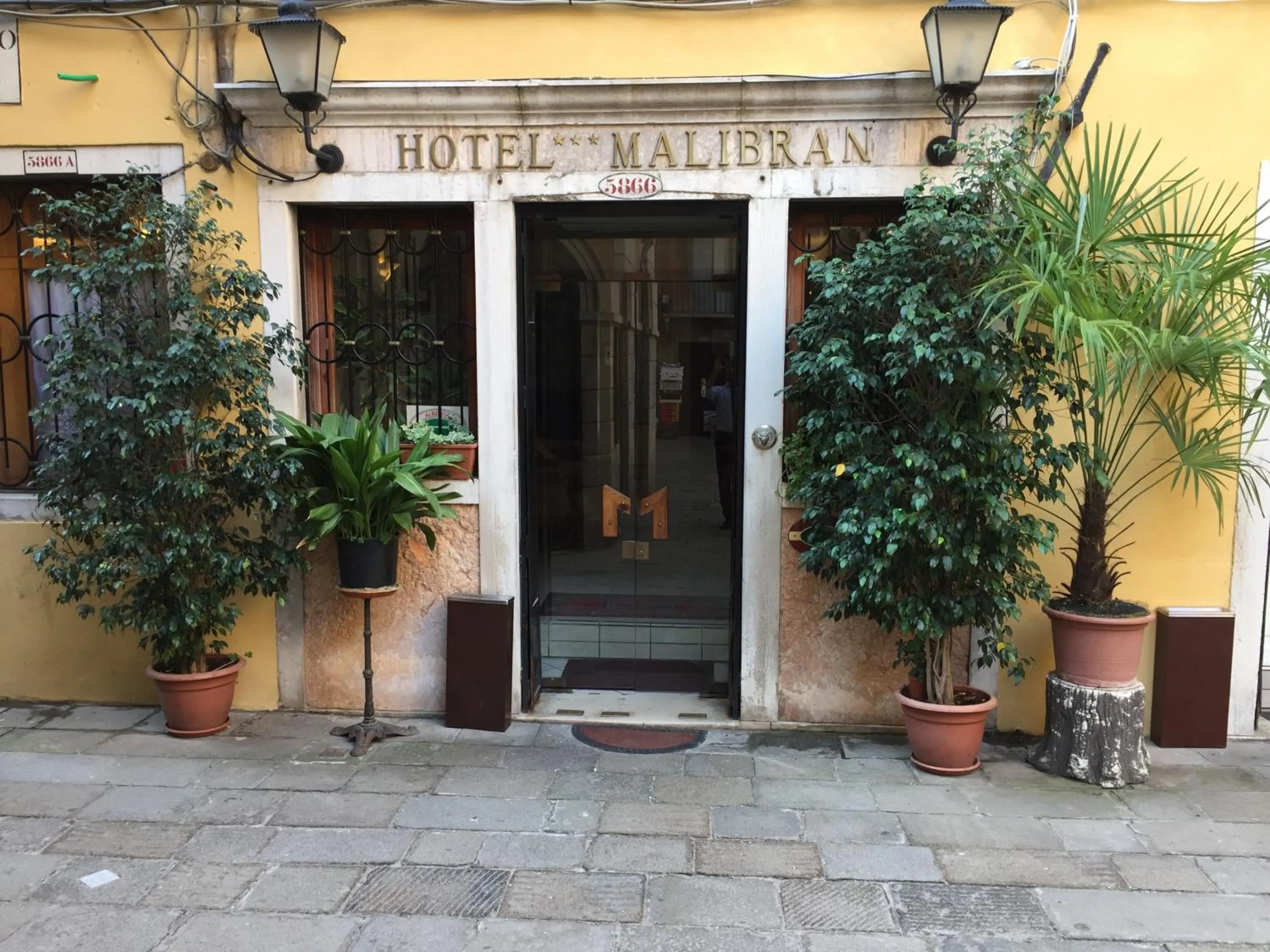 Facade/entrance in Guest House Al Milion