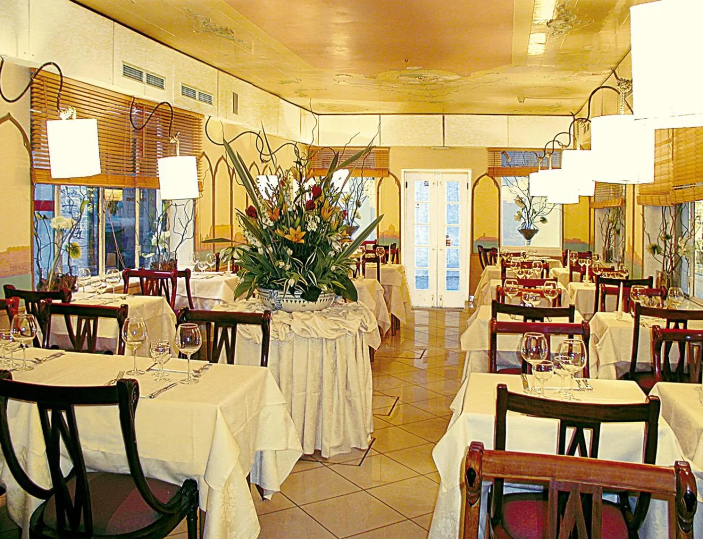Restaurant/places to eat in Guest House Al Milion