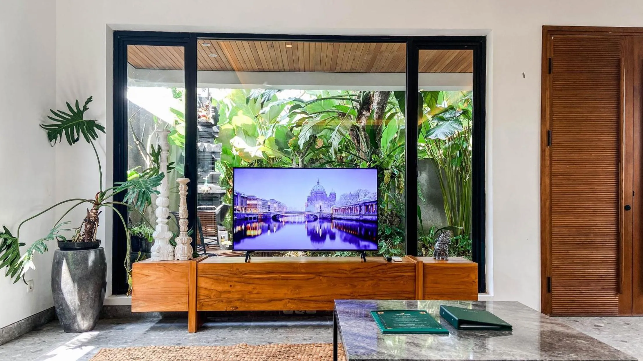 TV and multimedia in Villa Daun 3 Canggu by Premier Hospitality Asia